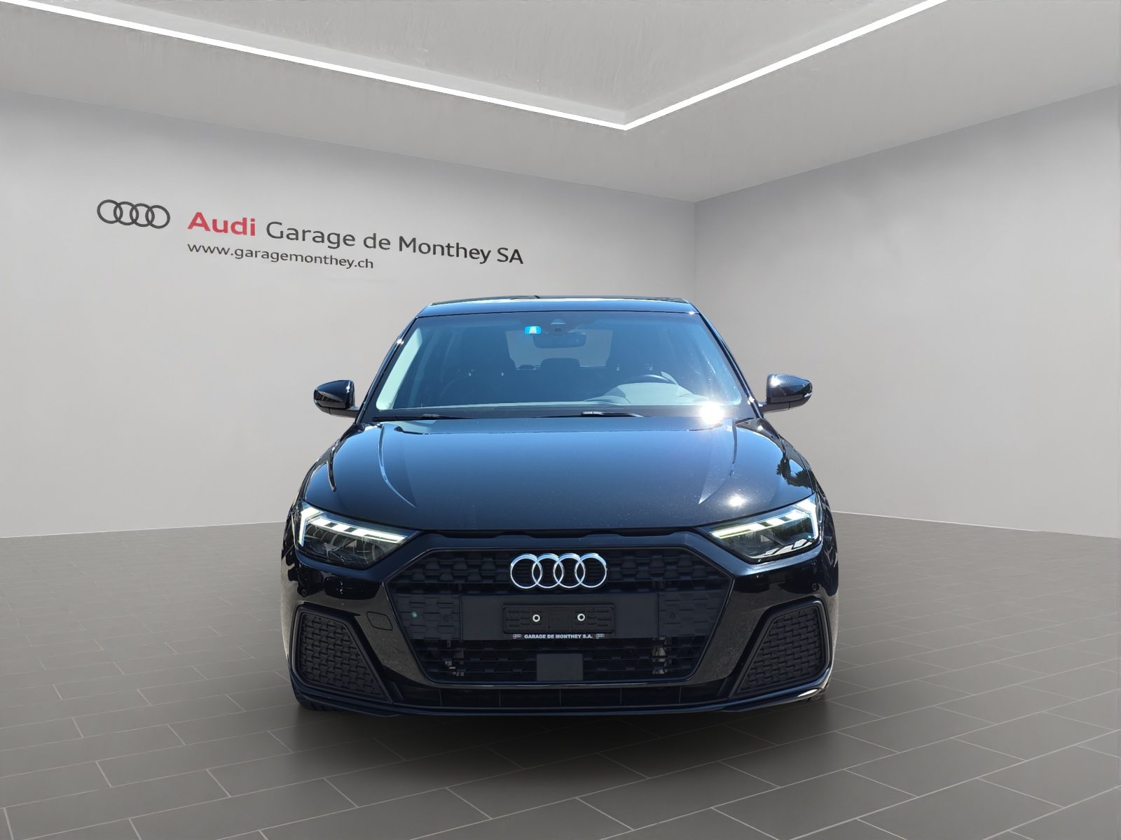 AUDI A1 Sportback 30 TFSI Attraction, Petrol, Second hand / Used, Automatic - 2