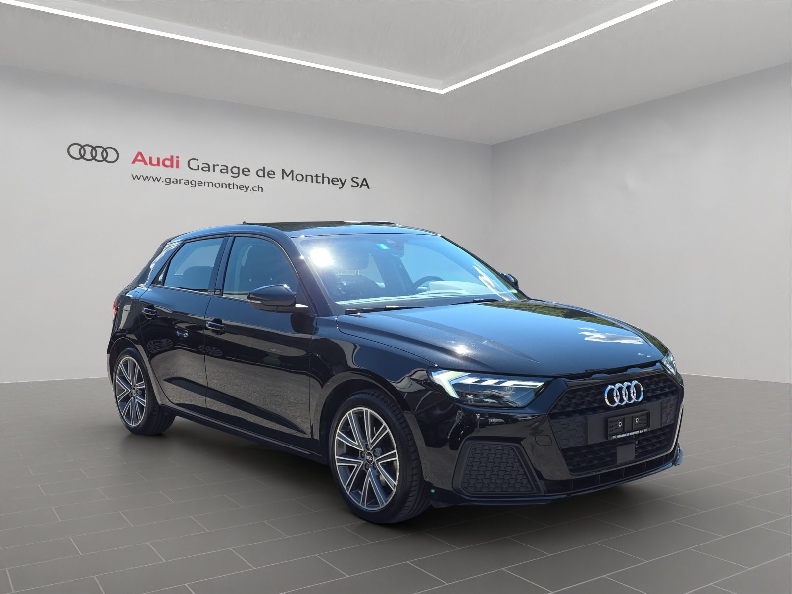 AUDI A1 Sportback 30 TFSI Attraction, Petrol, Second hand / Used, Automatic - 3