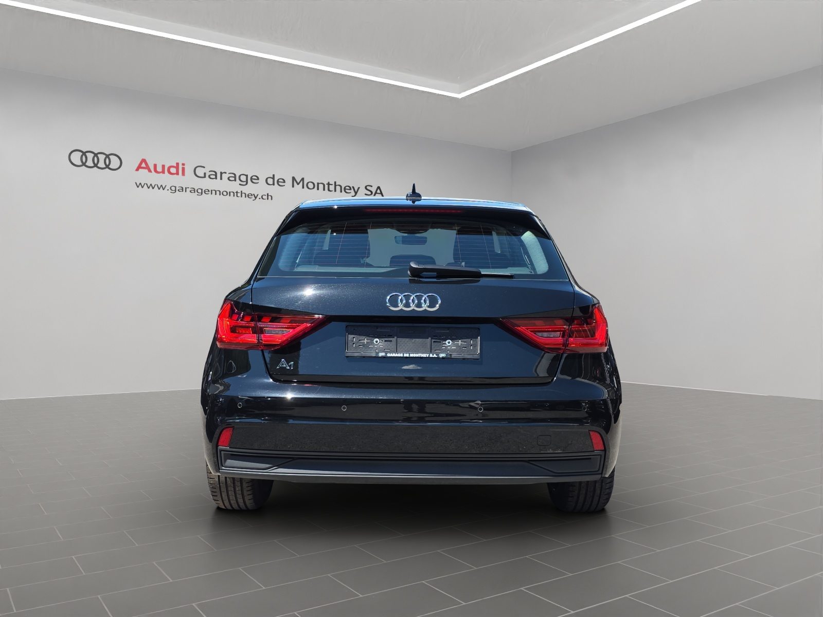 AUDI A1 Sportback 30 TFSI Attraction, Petrol, Second hand / Used, Automatic - 5
