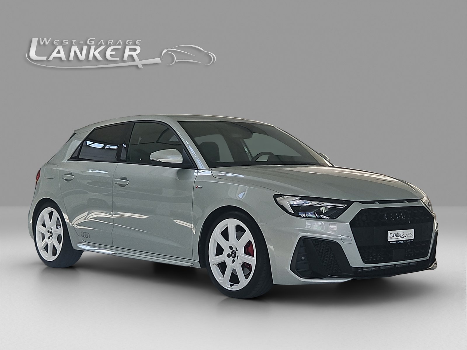 AUDI A1 Sportback 2.0 40 TFSI S Line S-Tronic, Petrol, Second hand / Used, Automatic - 2