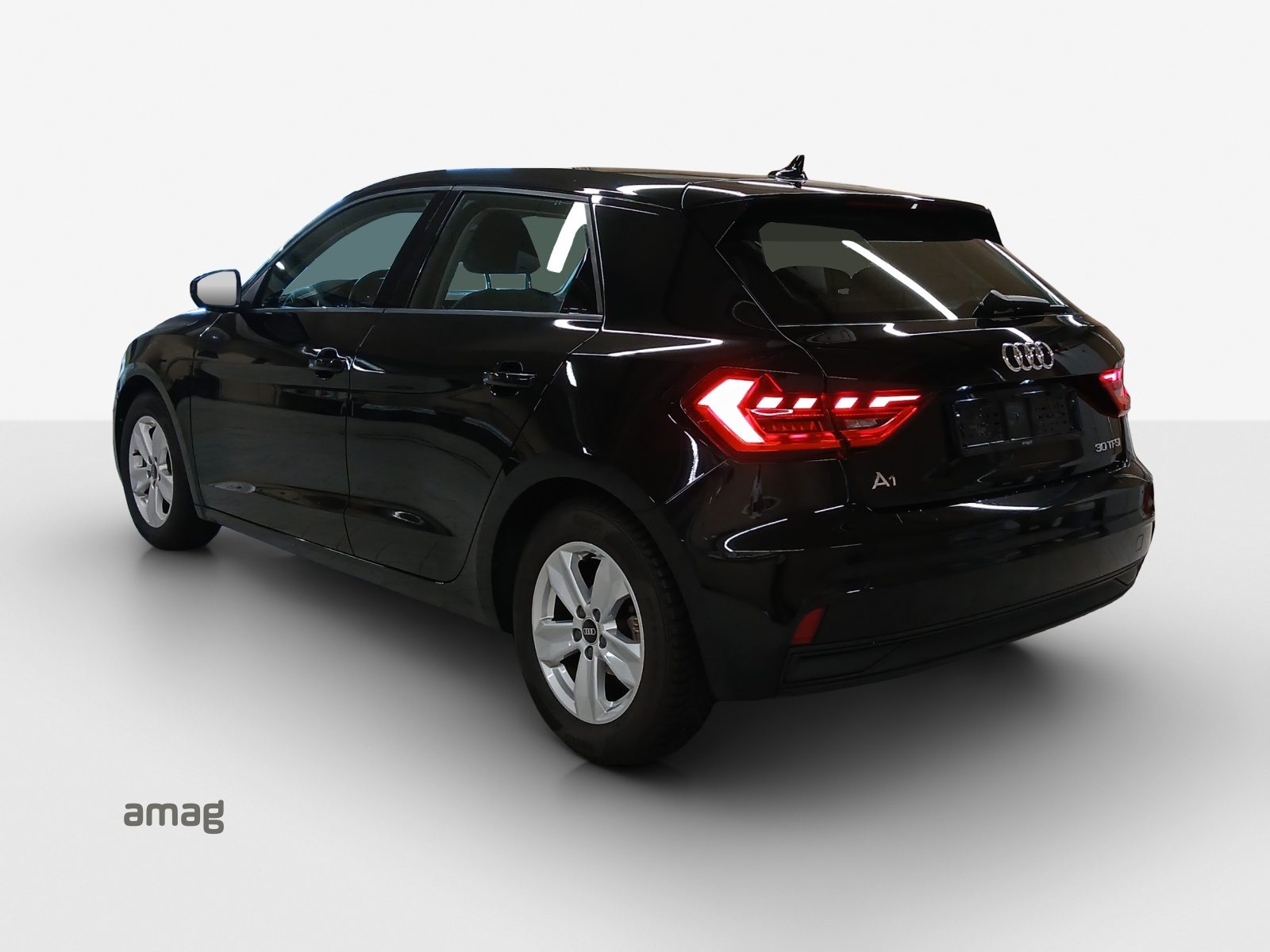 AUDI A1 Sportback 30 TFSI Attraction, Petrol, Second hand / Used, Automatic - 3