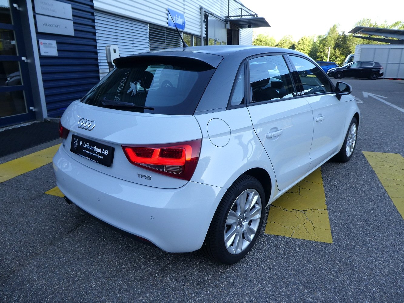 AUDI A1 Sportback 1.2 TFSI Ambition, Benzin, Occasion / Gebraucht, Handschaltung - 4