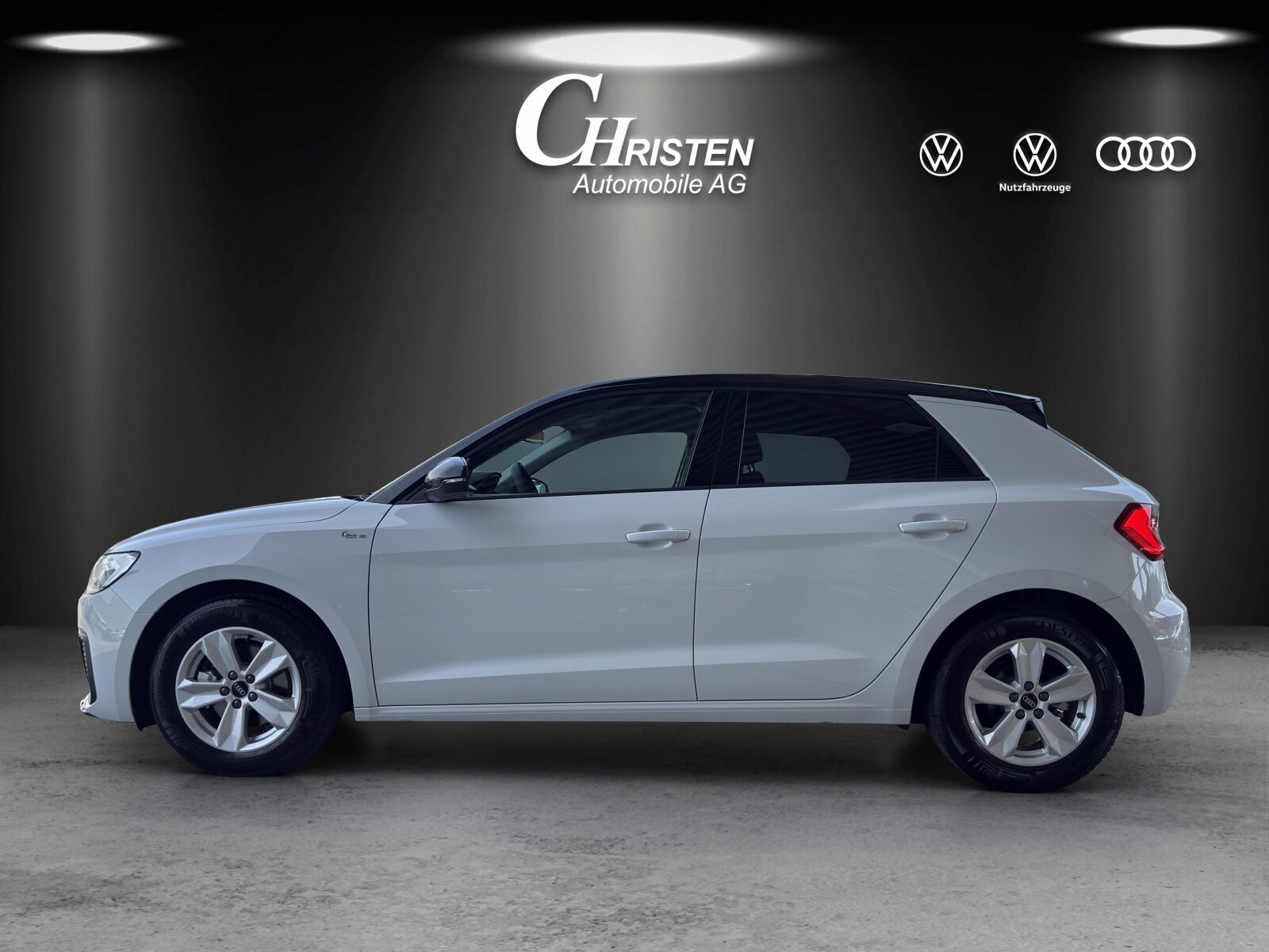 AUDI A1 Sportback 30 TFSI Attraction, Petrol, Second hand / Used, Automatic - 3