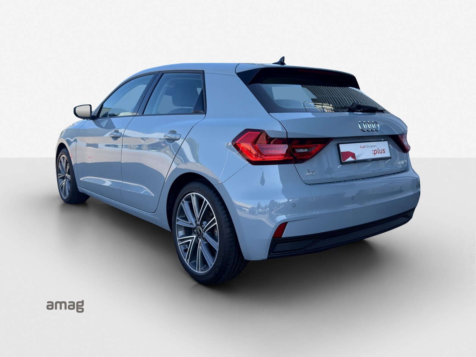 AUDI A1 Sportback 30 TFSI Attraction, Petrol, Second hand / Used, Automatic - 3