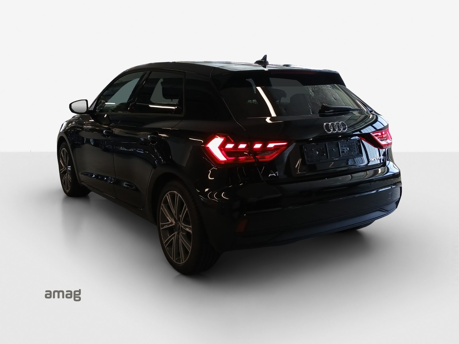 AUDI A1 Sportback 30 TFSI advanced Attraction, Petrol, Second hand / Used, Automatic - 3