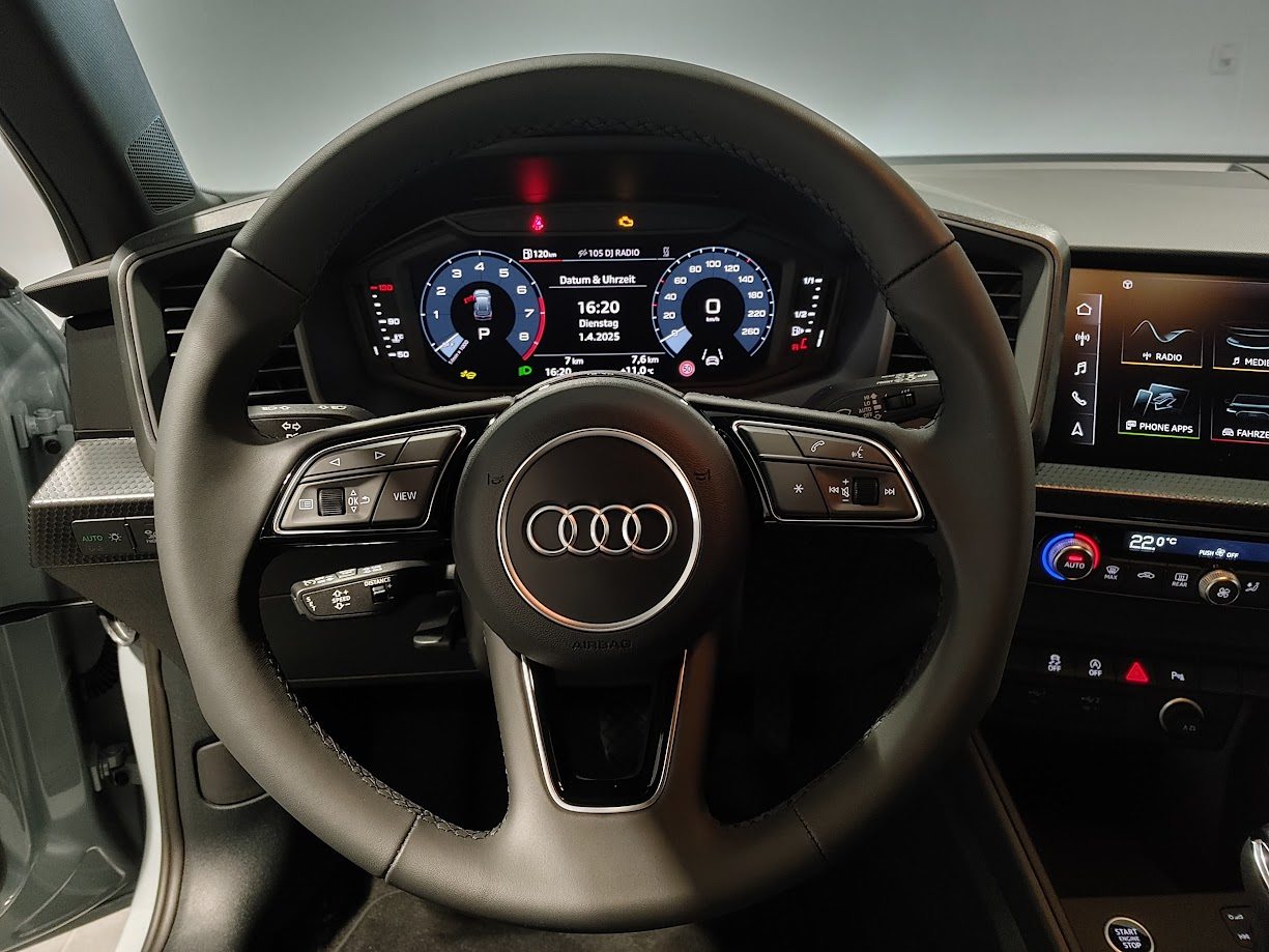 AUDI A1 Sportback 30 TFSI Attraction, Petrol, Second hand / Used, Automatic - 5