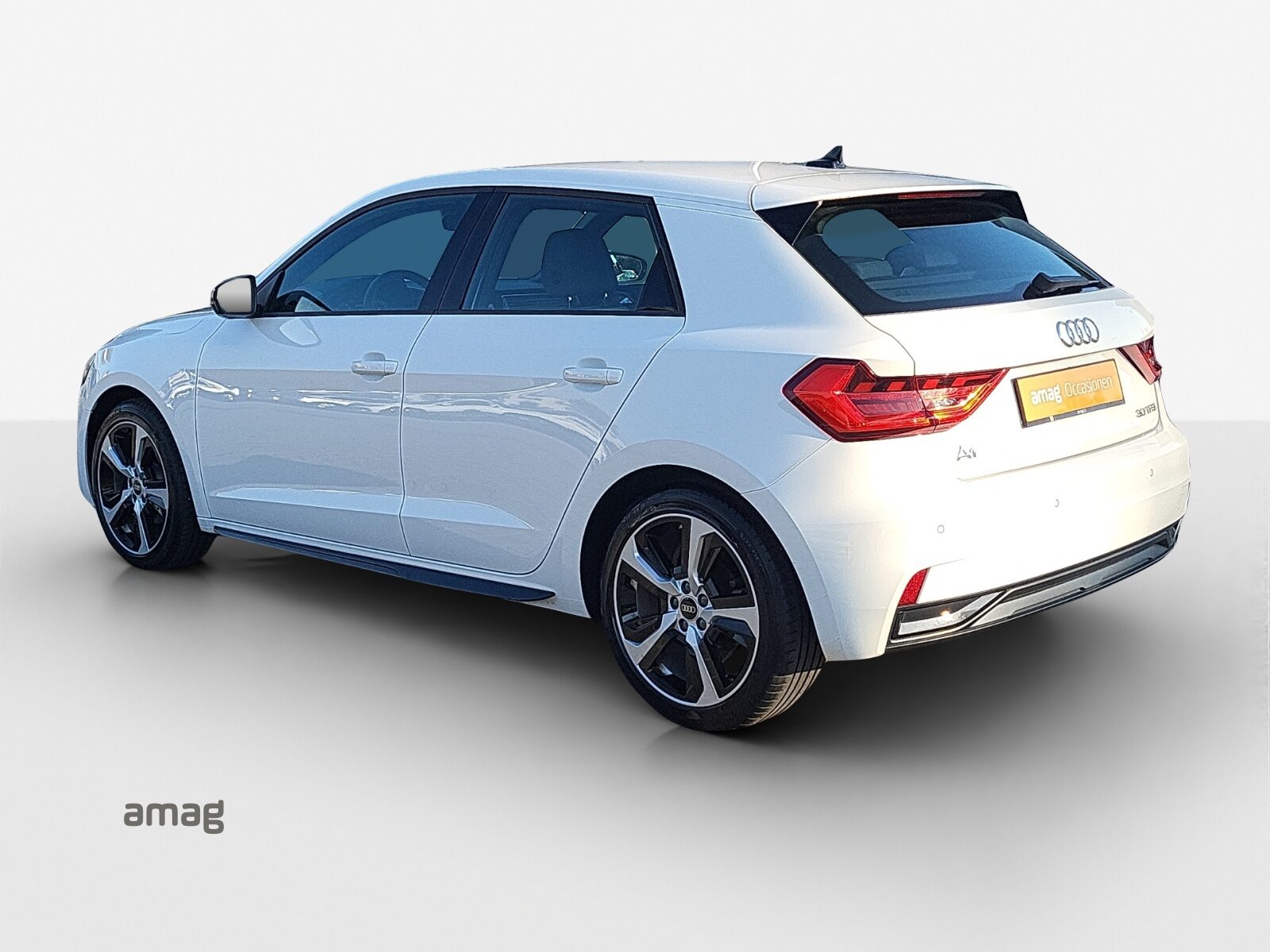 AUDI A1 Sportback 30 TFSI advanced Attraction, Petrol, Second hand / Used, Automatic - 3