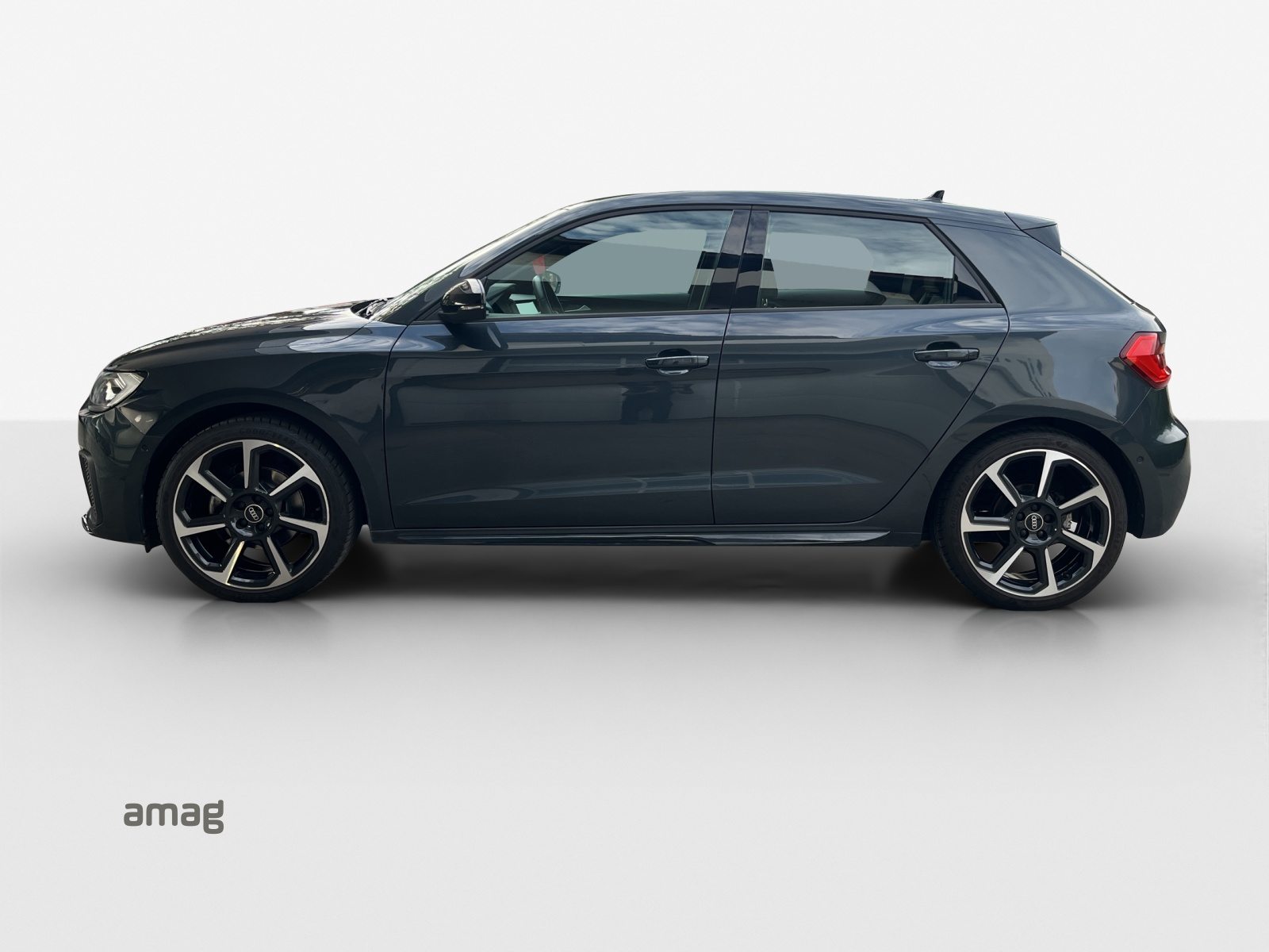AUDI A1 Sportback 30 TFSI Attraction, Petrol, Second hand / Used, Automatic - 2