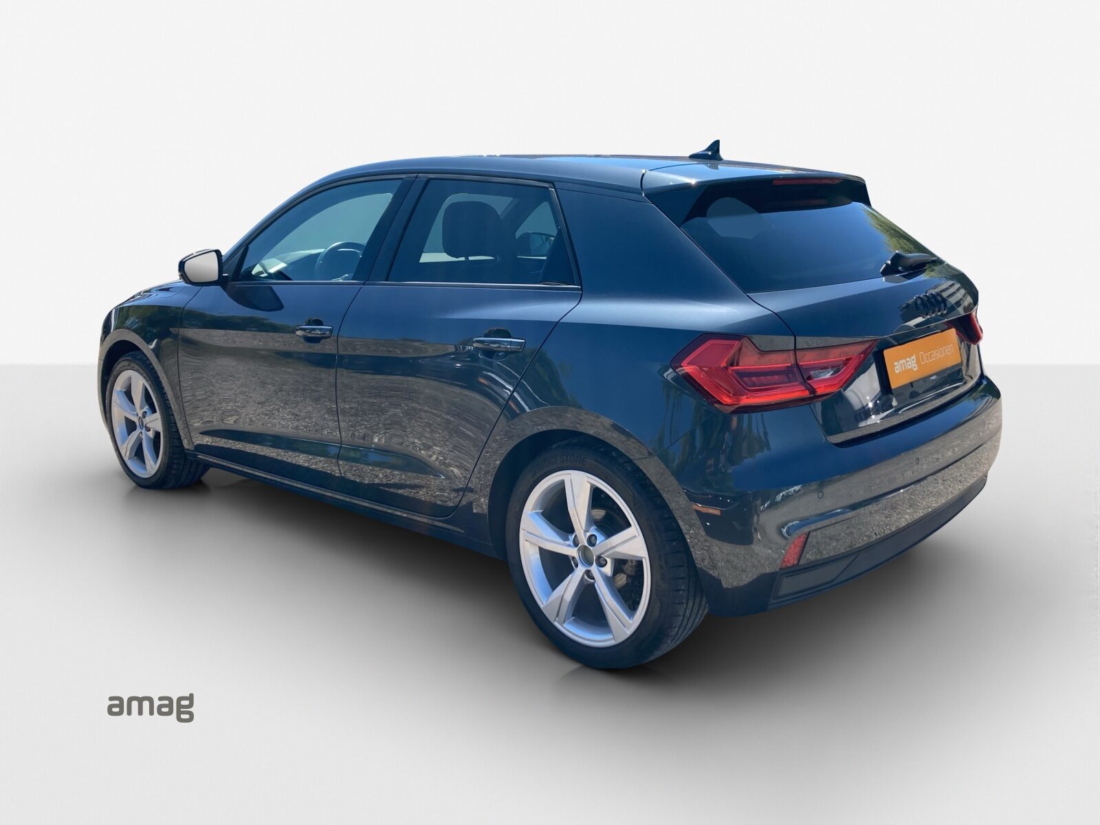 AUDI A1 Sportback 30 TFSI Attraction, Benzin, Occasion / Gebraucht, Automatik - 3