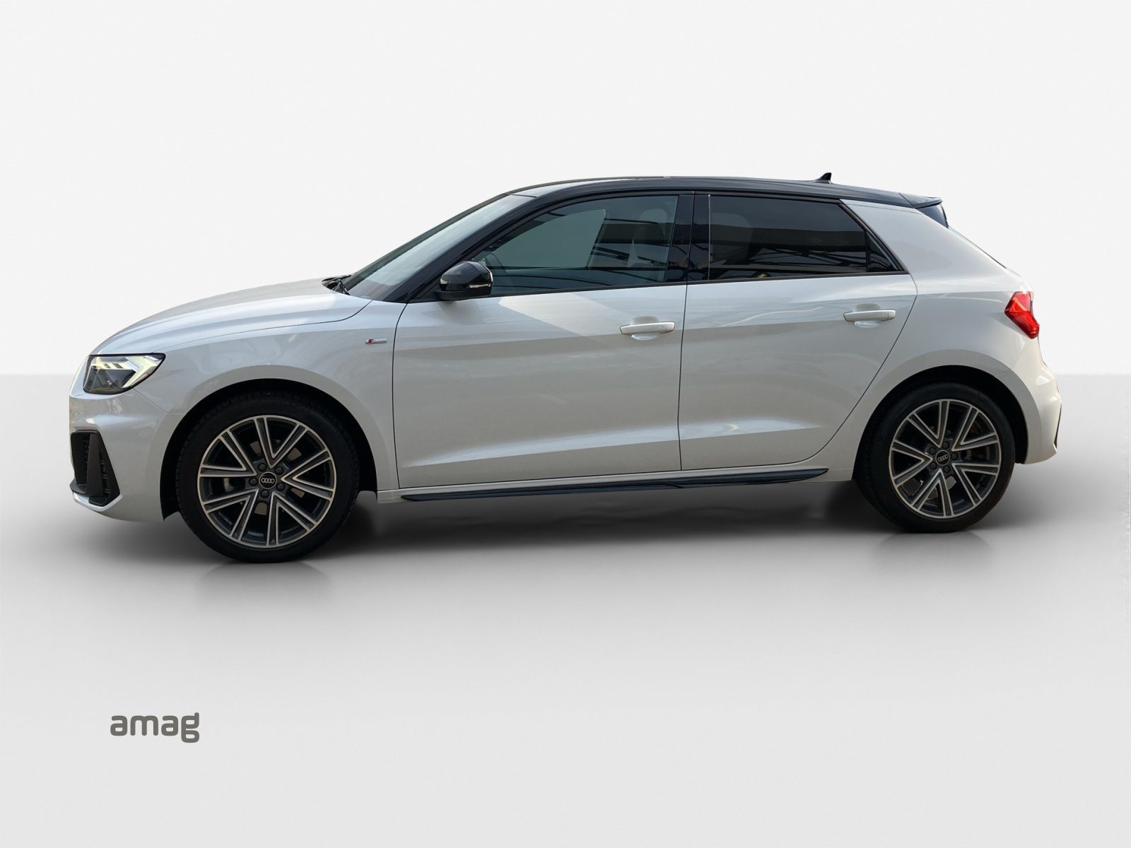 AUDI A1 Sportback 30 TFSI S line Attraction, Benzin, Occasion / Gebraucht, Automatik - 2