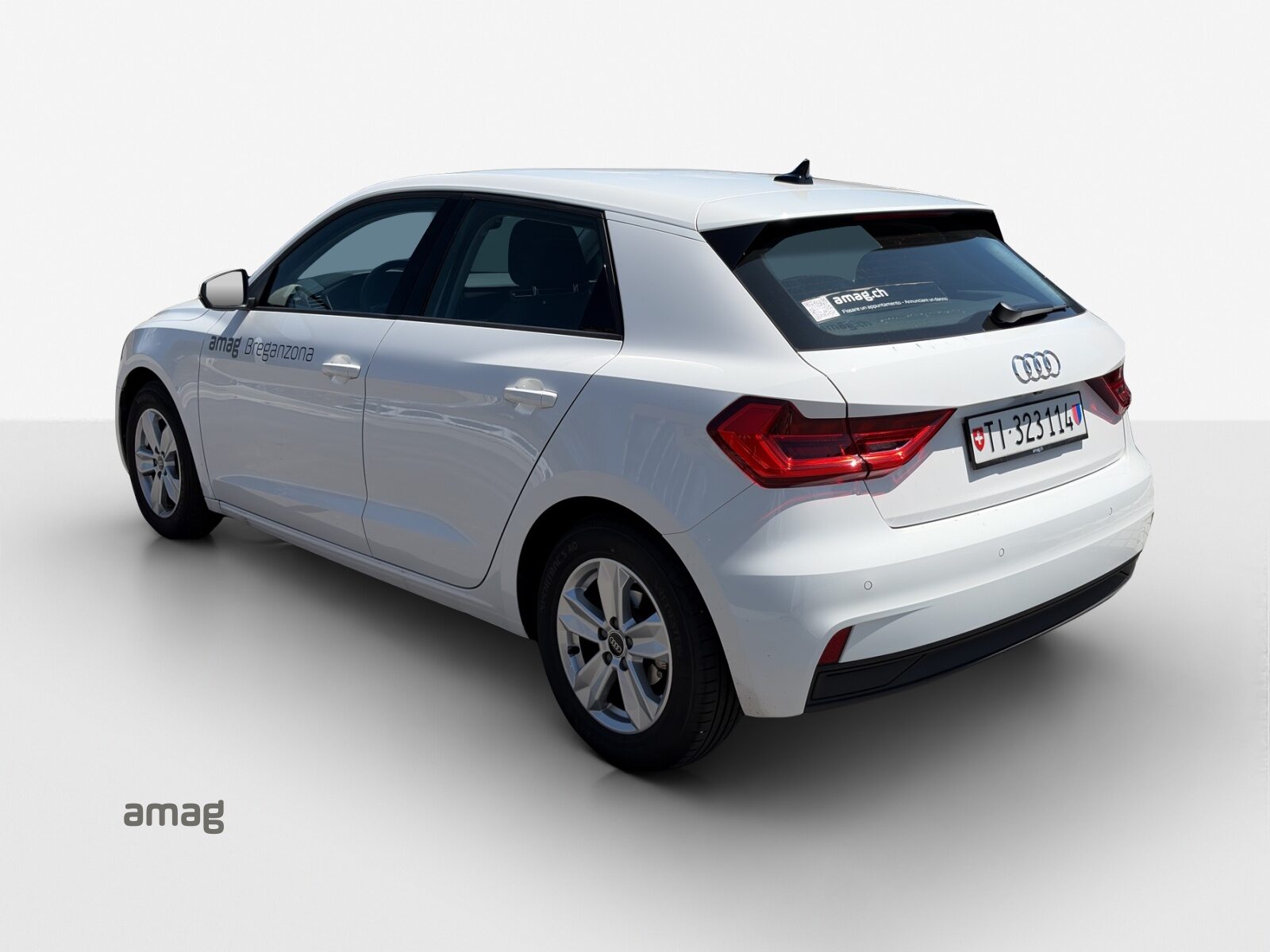 AUDI A1 Sportback 30 TFSI Attraction, Benzin, Occasion / Gebraucht, Automatik - 3
