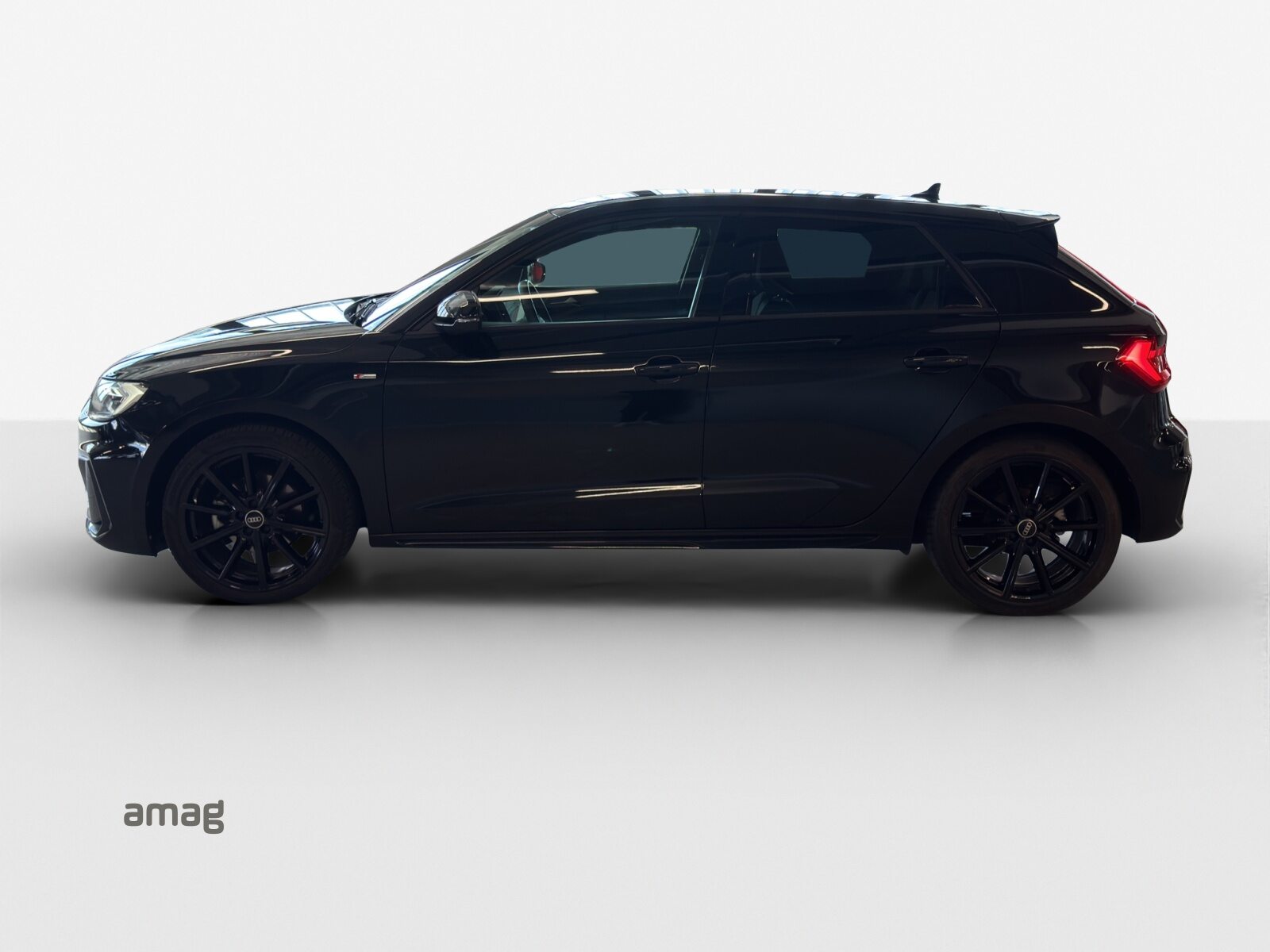 AUDI A1 Sportback 35 TFSI S line, Petrol, Second hand / Used, Automatic - 2