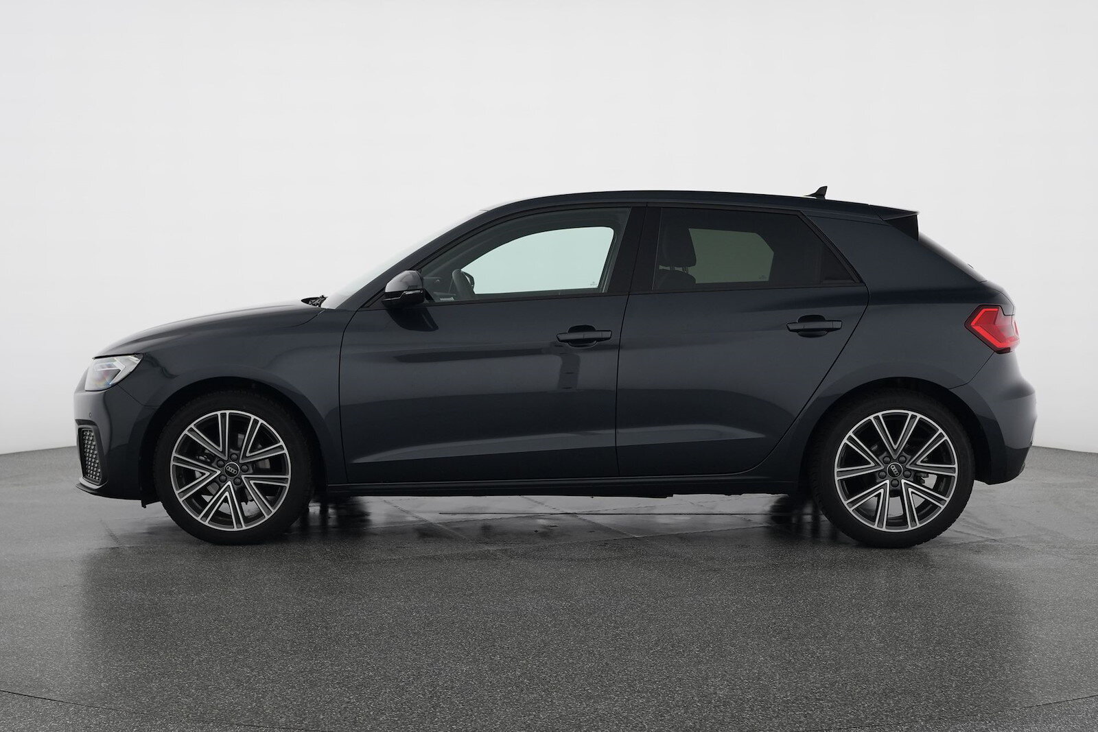 AUDI A1 Sportback 1.0 30 TFSI Attraction S-Tronic, Petrol, Second hand / Used, Automatic - 3