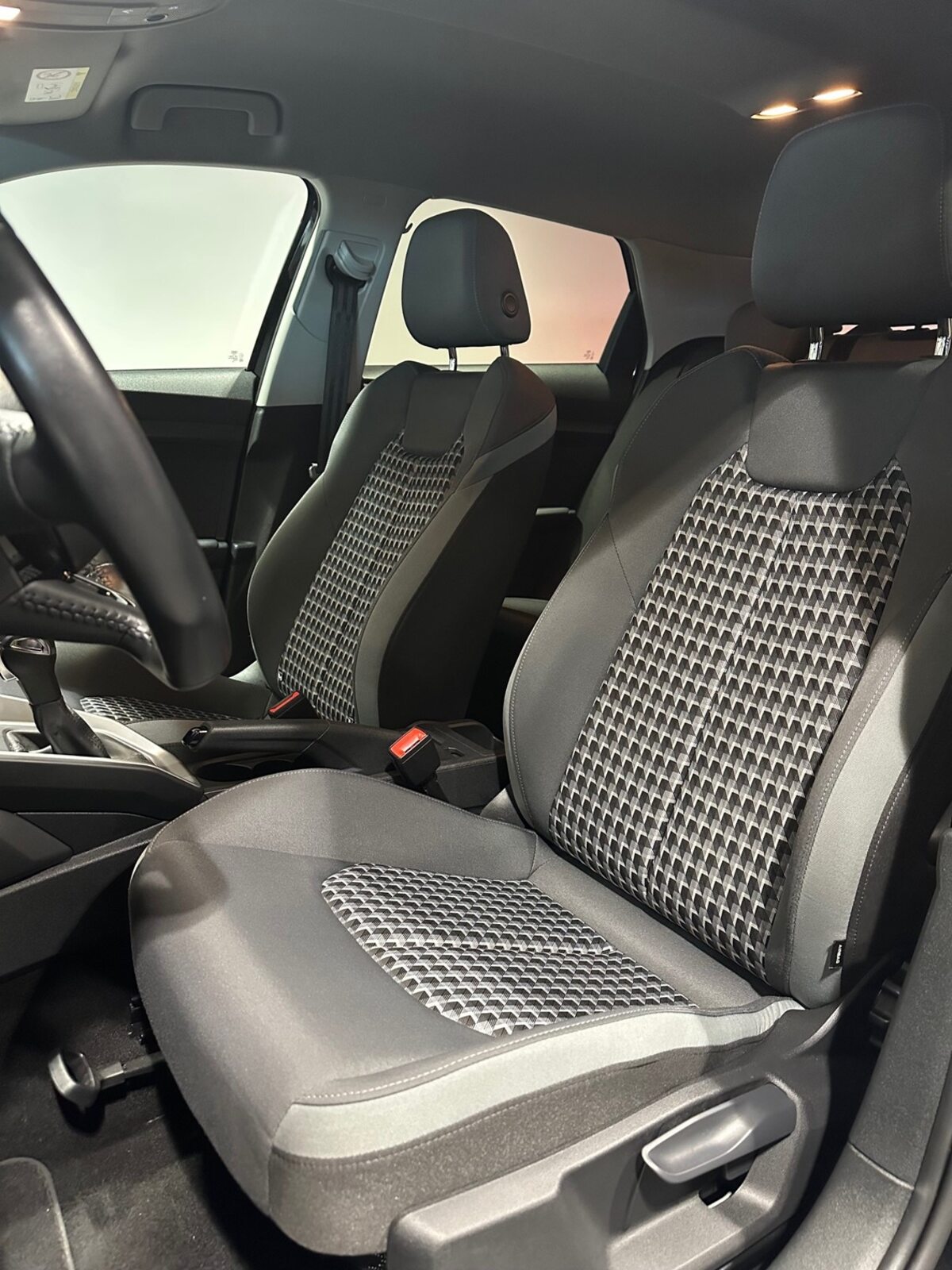 AUDI A1 40 TFSI S Line, Essence, Occasion / Utilisé, Automatique - 4