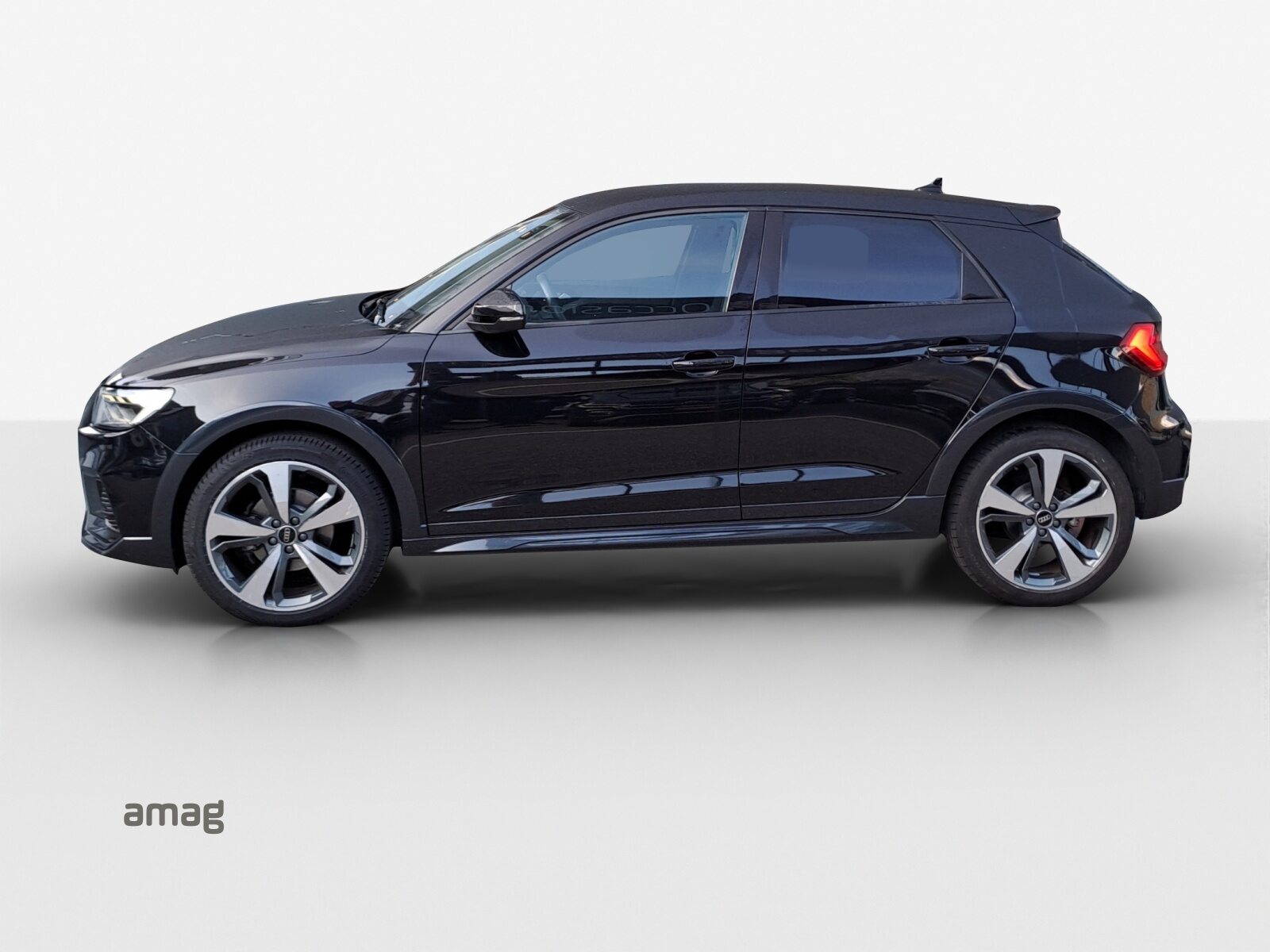 AUDI A1 allstreet 30 TFSI Attraction, Benzin, Occasion / Gebraucht, Automatik - 2