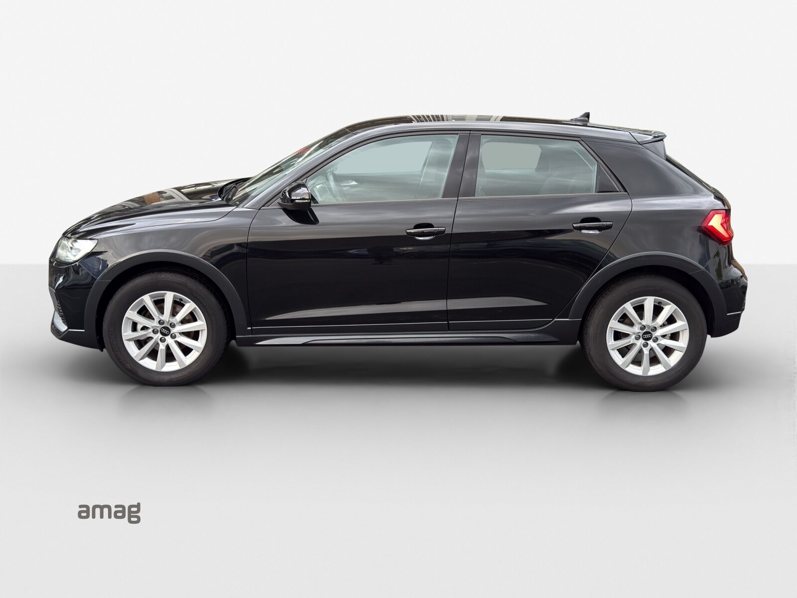 AUDI A1 citycarver 30 TFSI Attraction, Benzin, Occasion / Gebraucht, Automatik - 2