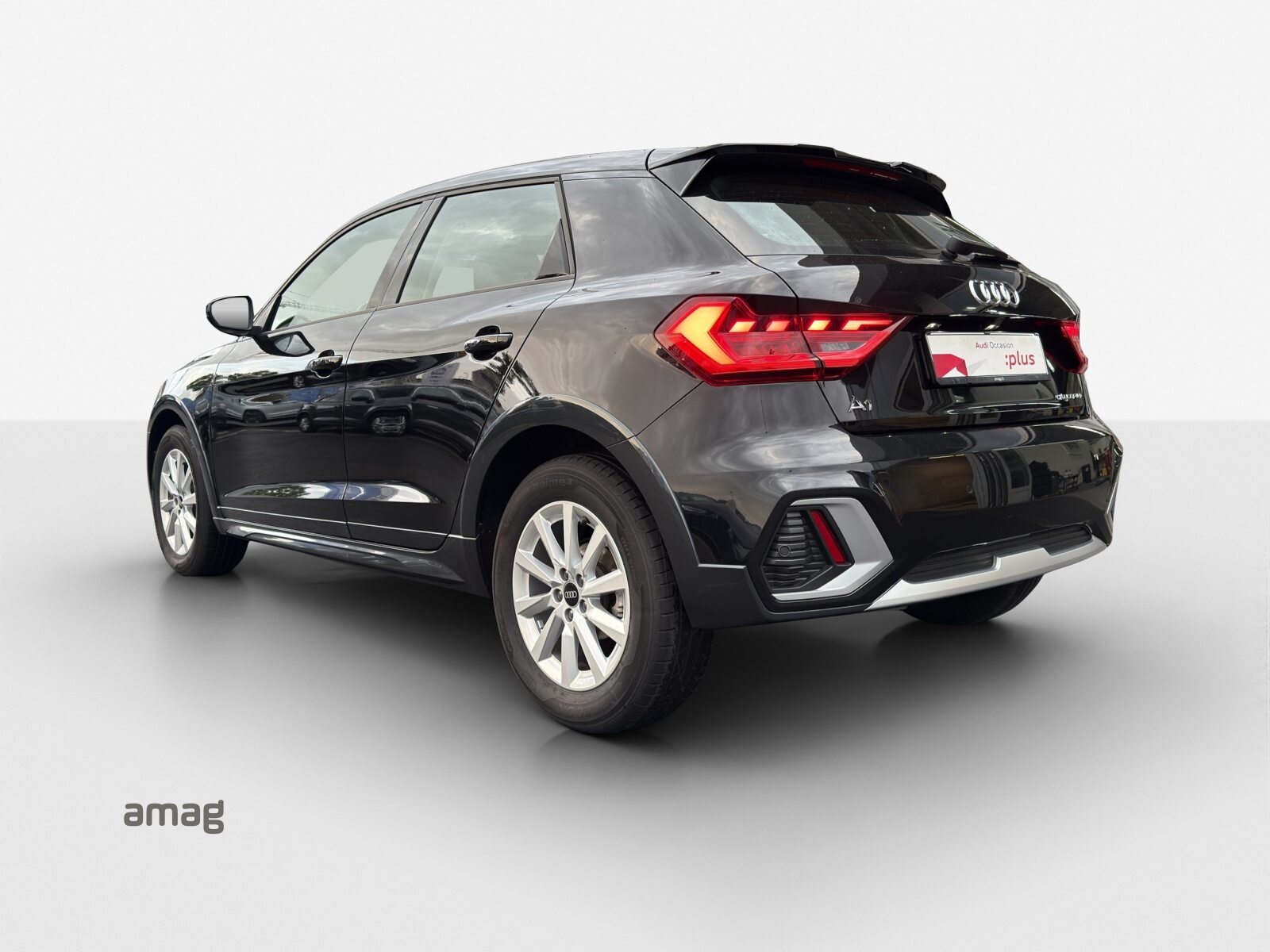 AUDI A1 citycarver 30 TFSI Attraction, Benzin, Occasion / Gebraucht, Automatik - 3