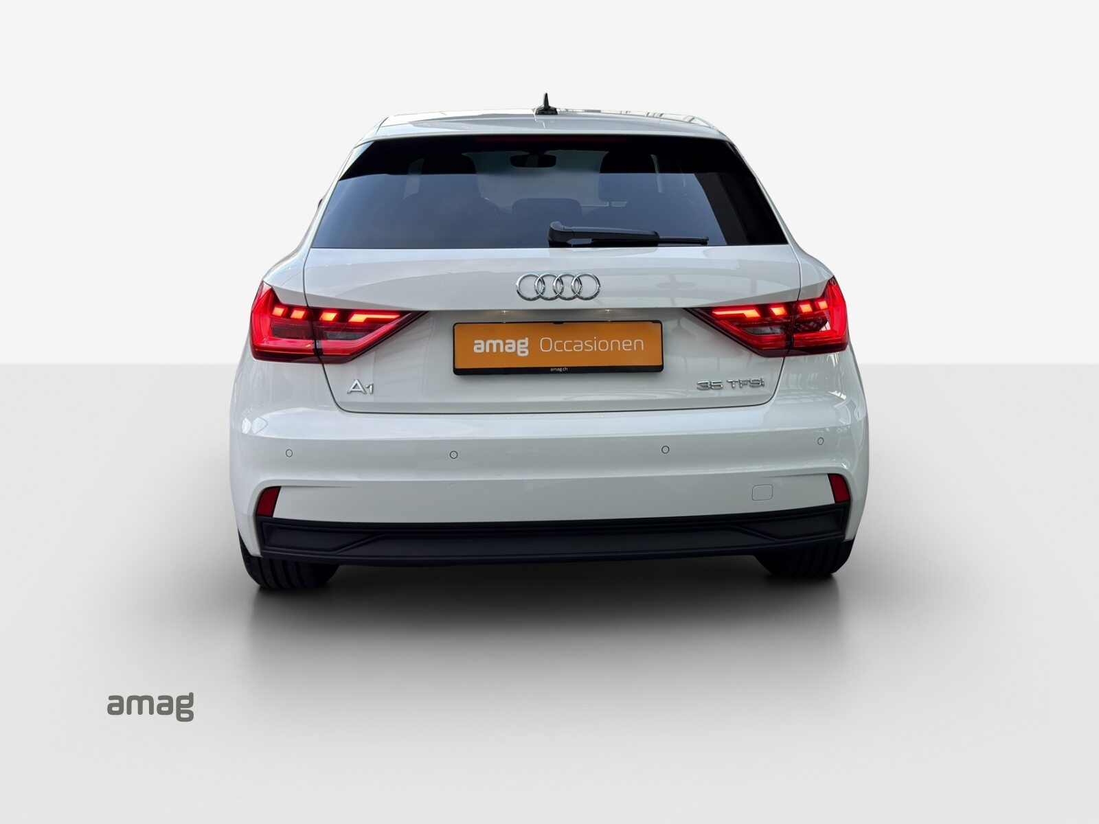 AUDI A1 Sportback 35 TFSI, Petrol, Second hand / Used, Automatic - 4