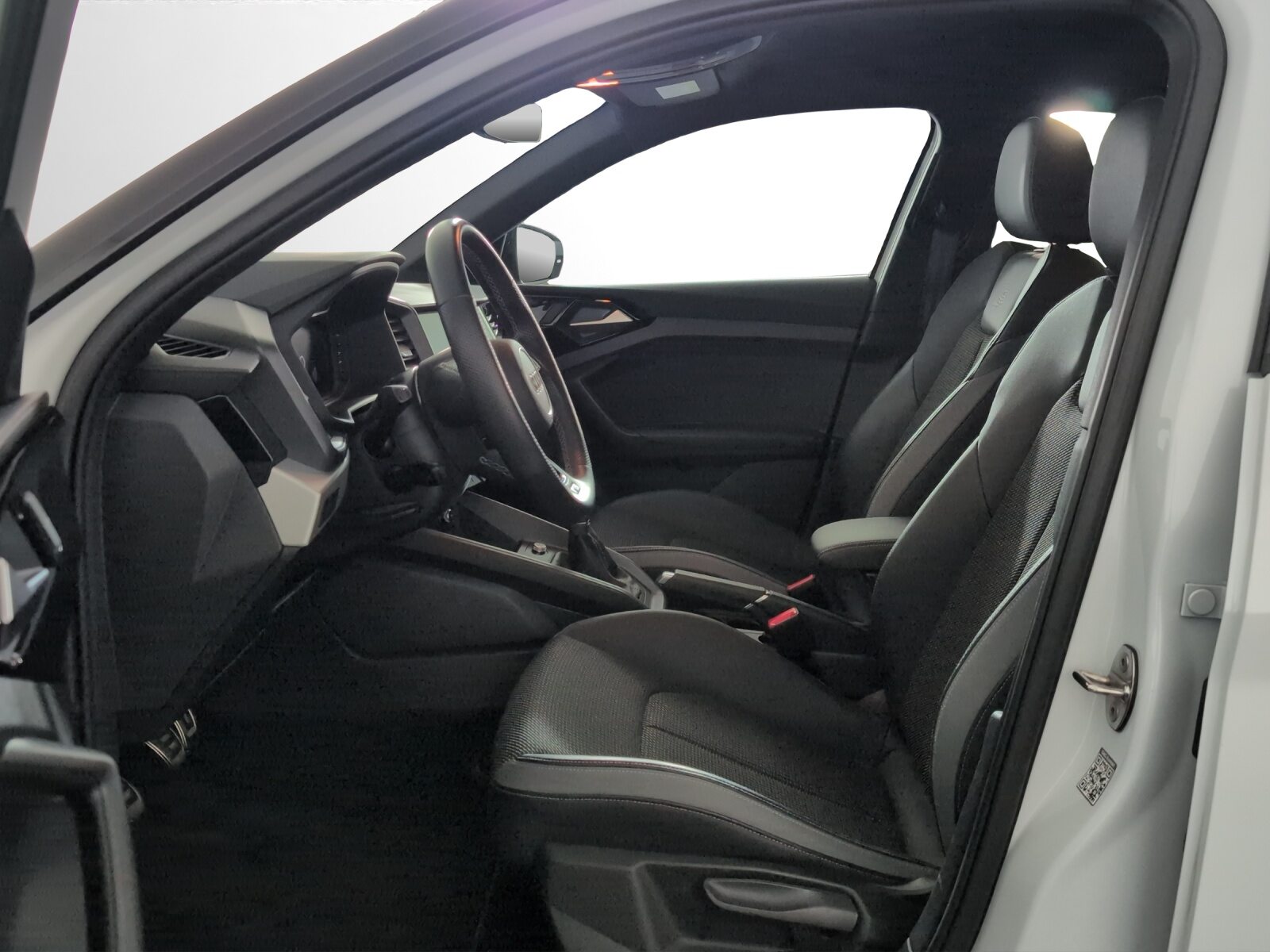 AUDI A1 Sportback 30 TFSI Attraction, Benzin, Occasion / Gebraucht, Handschaltung - 6
