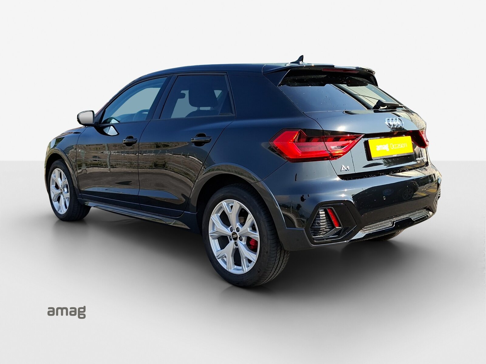 AUDI A1 citycarver 30 TFSI Attraction, Petrol, Second hand / Used, Automatic - 3
