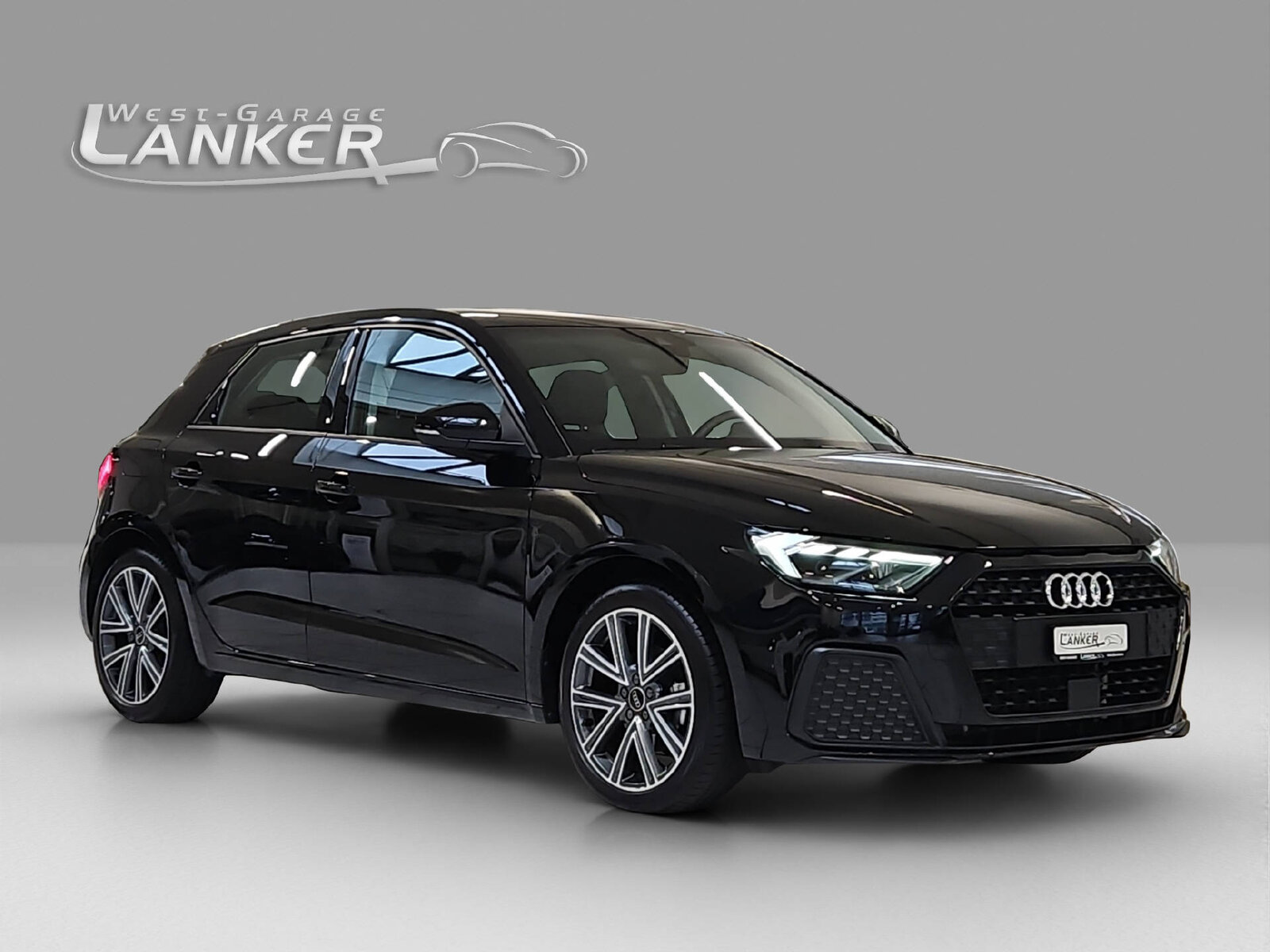 AUDI A1 Sportback 1.0 30 TFSI Attraction S-Tronic, Petrol, Second hand / Used, Automatic - 2