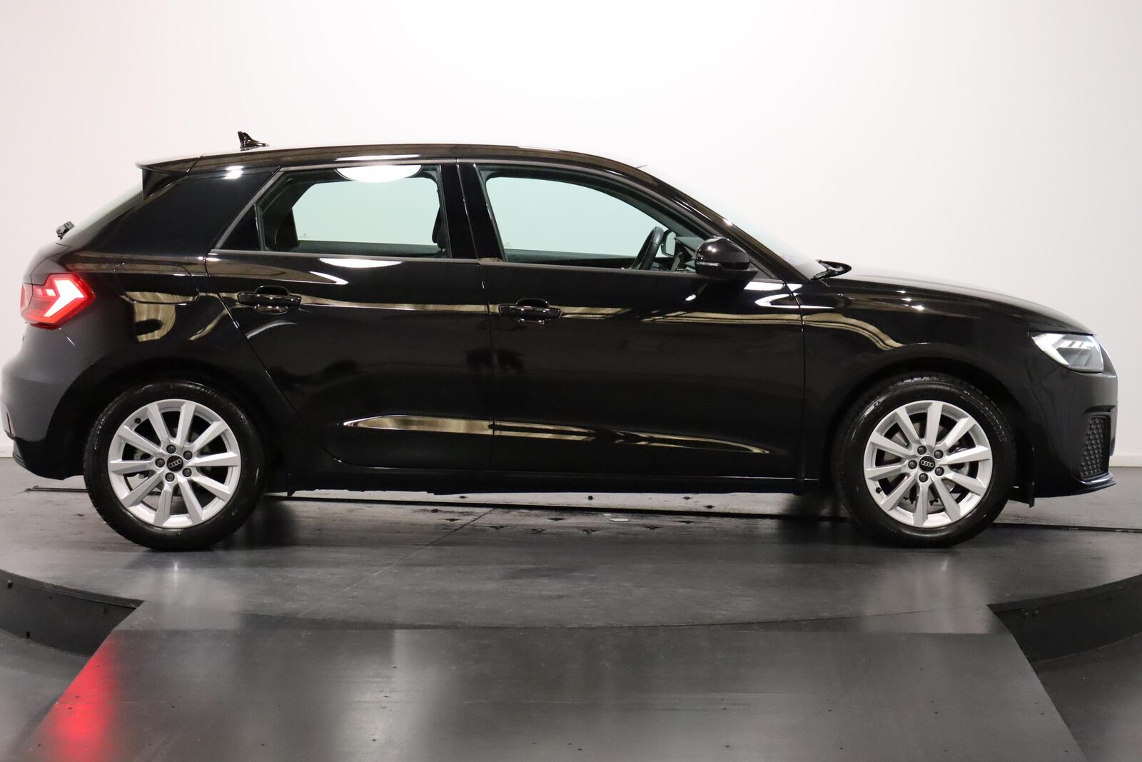AUDI A1 Sportback 1.0 30 TFSI S-Tronic, Benzin, Occasion / Gebraucht, Automatik - 3