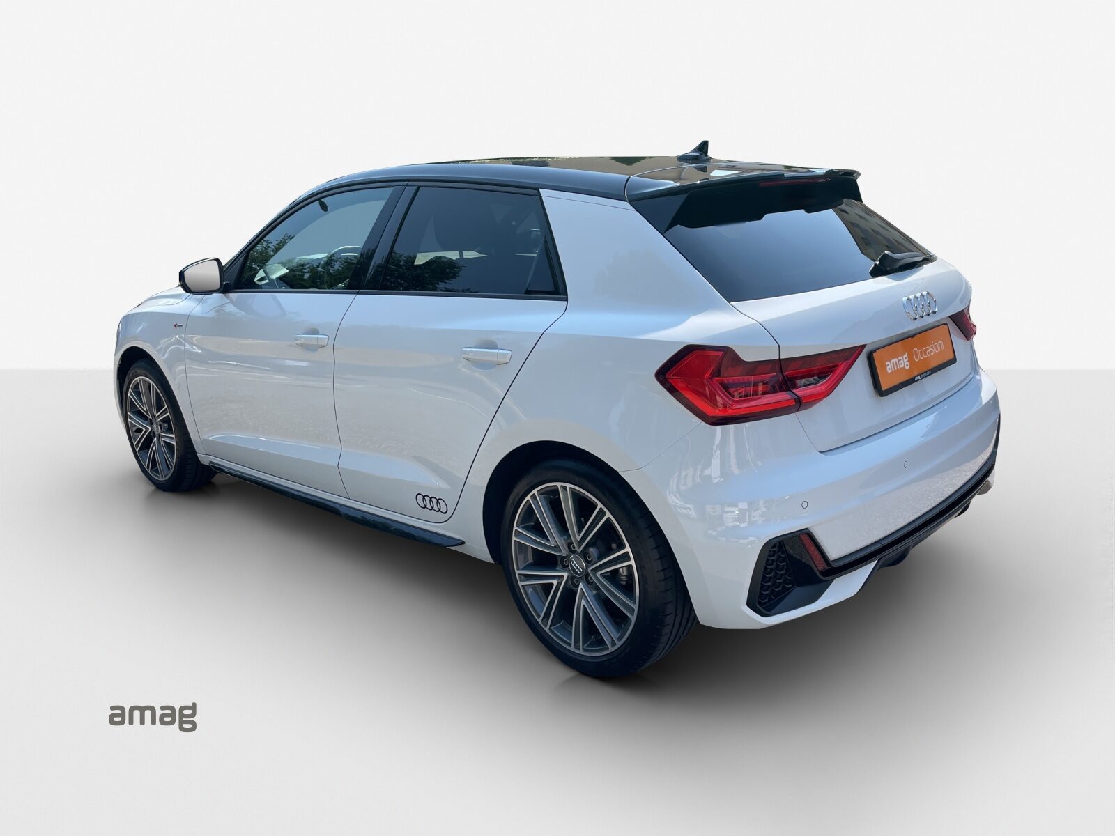 AUDI A1 Sportback 35 TFSI S line, Petrol, Second hand / Used, Automatic - 3