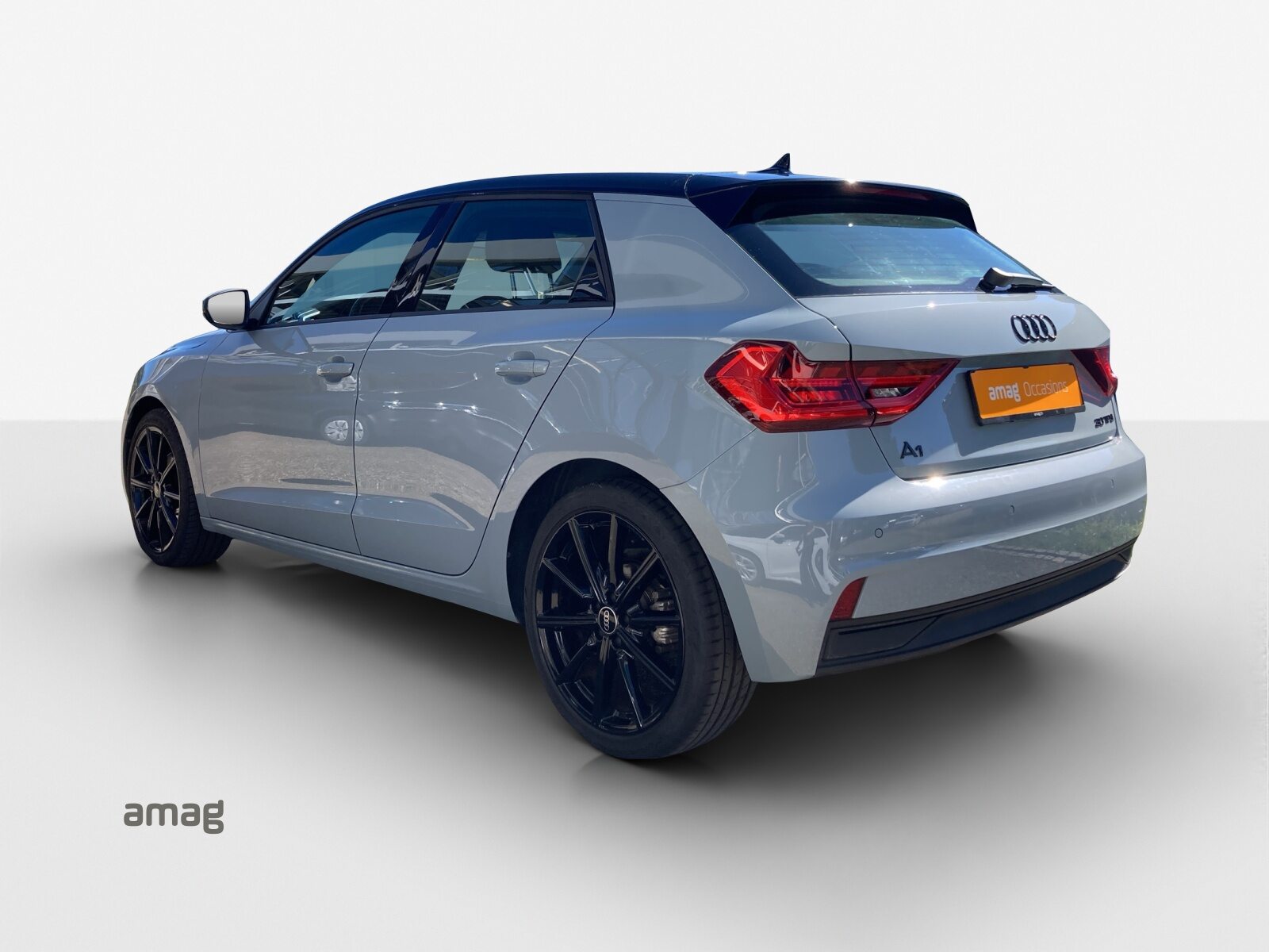 AUDI A1 Sportback 30 TFSI Attraction, Benzin, Occasion / Gebraucht, Automatik - 3