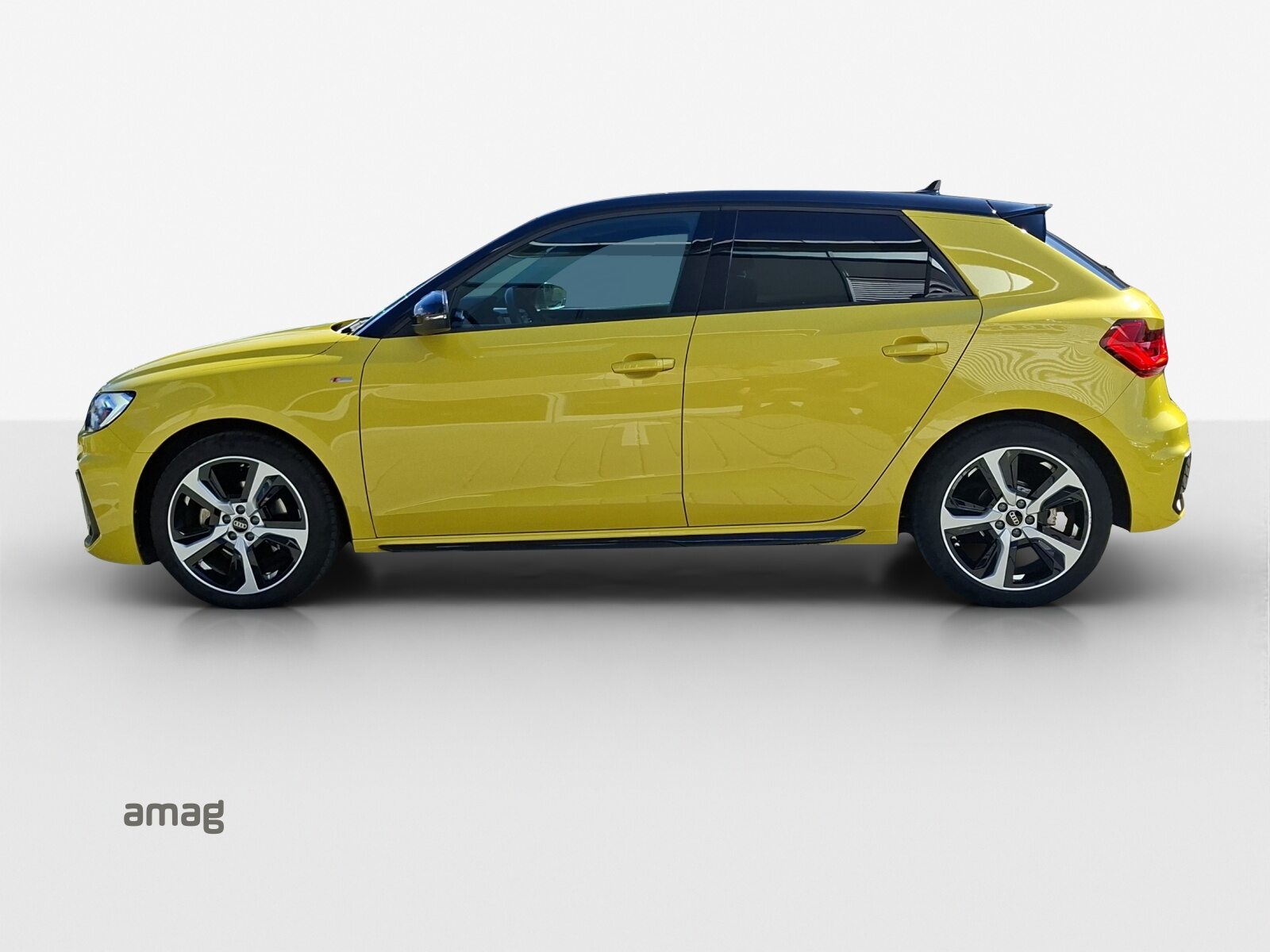AUDI A1 Sportback 30 TFSI S line Attraction, Petrol, Second hand / Used, Automatic - 2