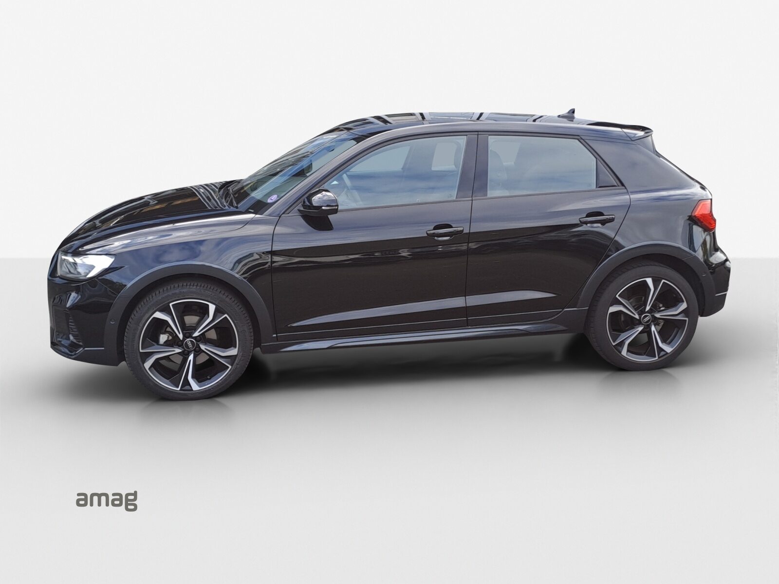 AUDI A1 allstreet 30 TFSI Attraction, Benzin, Occasion / Gebraucht, Automatik - 2