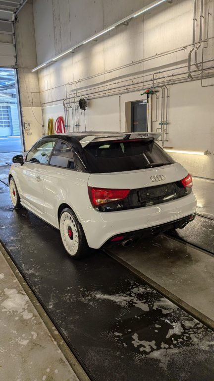 AUDI A1 2.0 TFSI Limited quattro, Petrol, Second hand / Used, Manual - 5