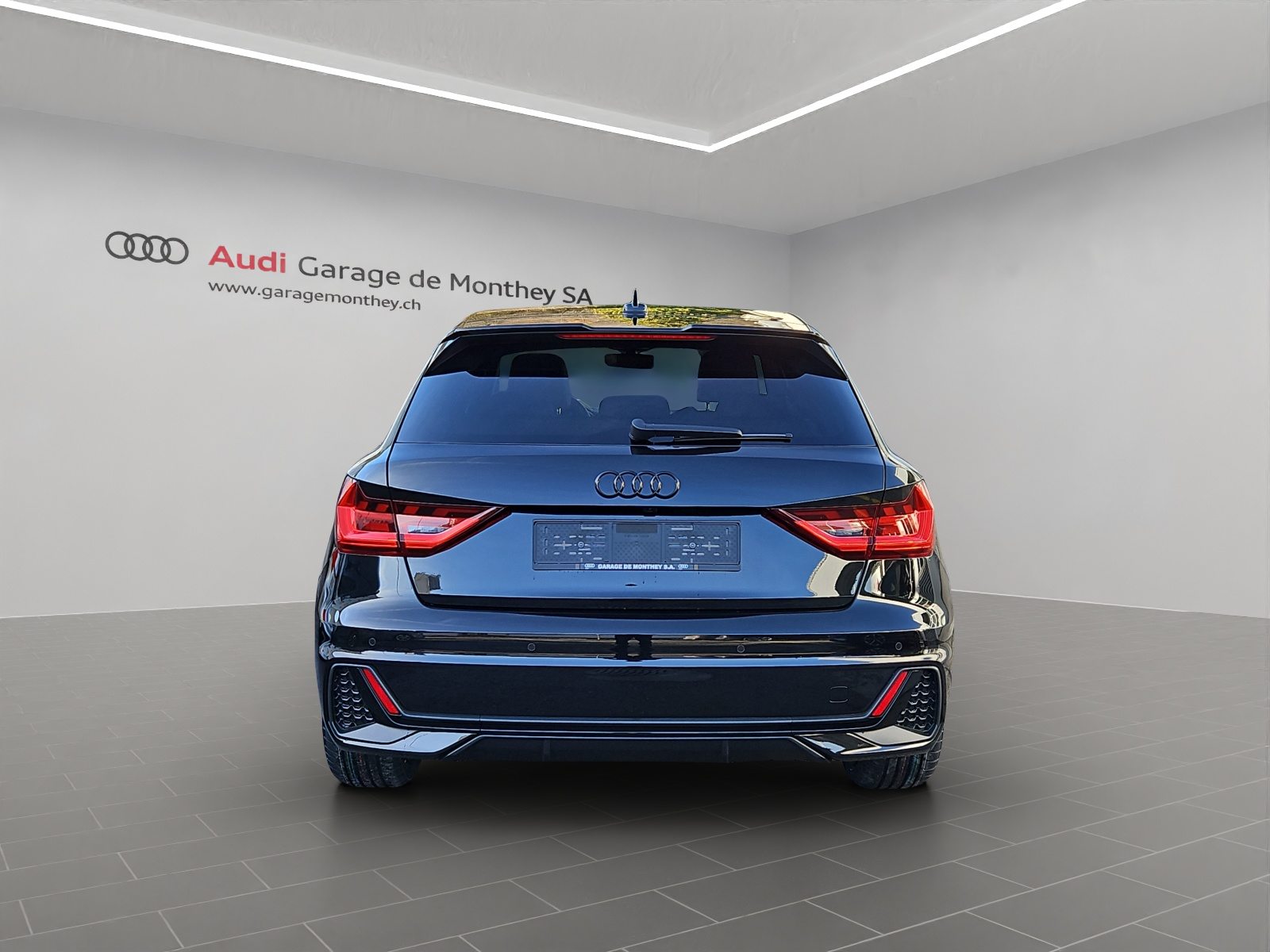 AUDI A1 Sportback 35 TFSI S line, Petrol, Ex-demonstrator, Automatic - 5