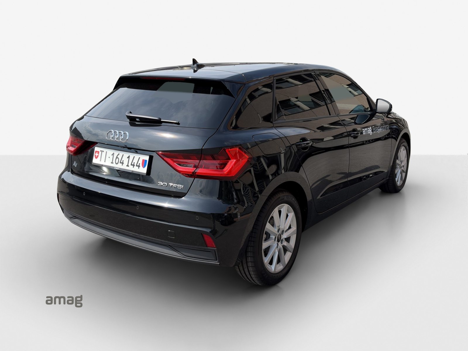 AUDI A1 Sportback 30 TFSI Attraction, Petrol, Ex-demonstrator, Automatic - 5