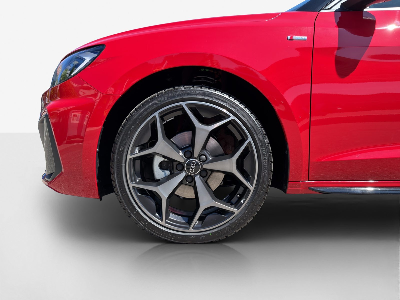 AUDI A1 Sportback 30 TFSI S line Attraction, Petrol, Ex-demonstrator, Automatic - 4