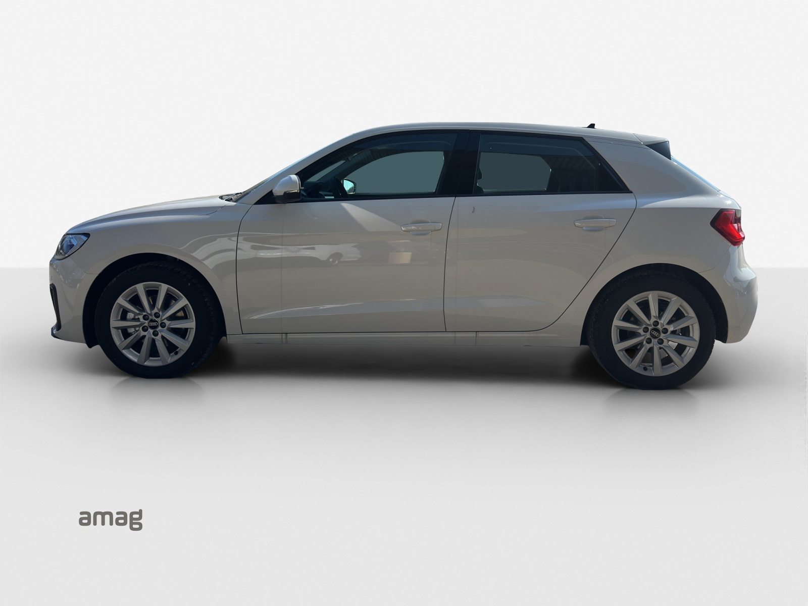 AUDI A1 Sportback 30 TFSI Attraction, Petrol, Automatic - 2