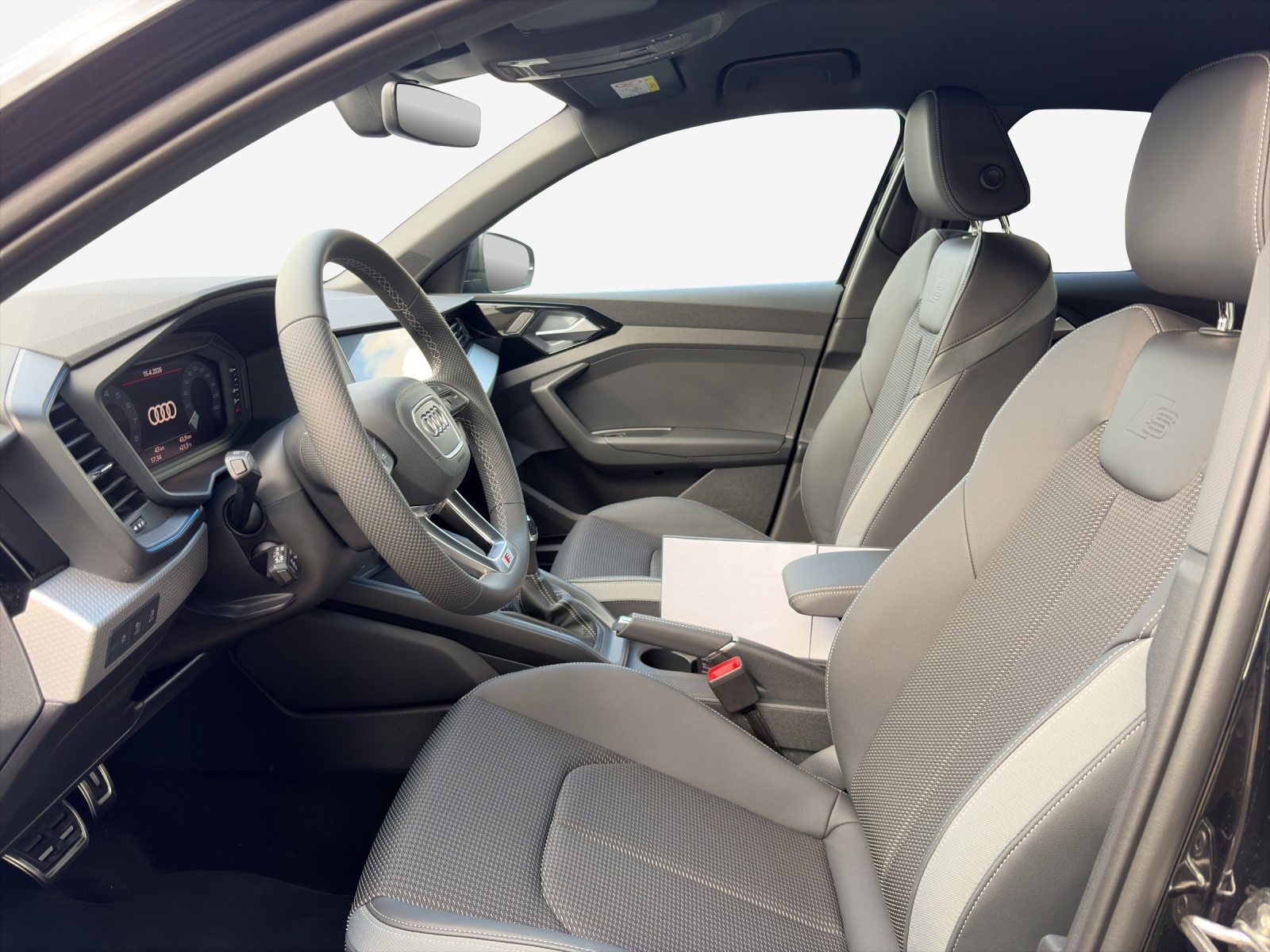 AUDI A1 Sportback 30 TFSI S line Attraction, Benzin, Automatik - 7