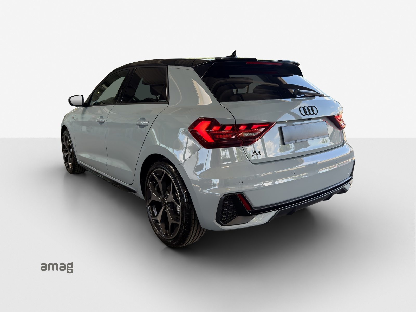 AUDI A1 Sportback 35 TFSI S line, Petrol, Automatic - 3