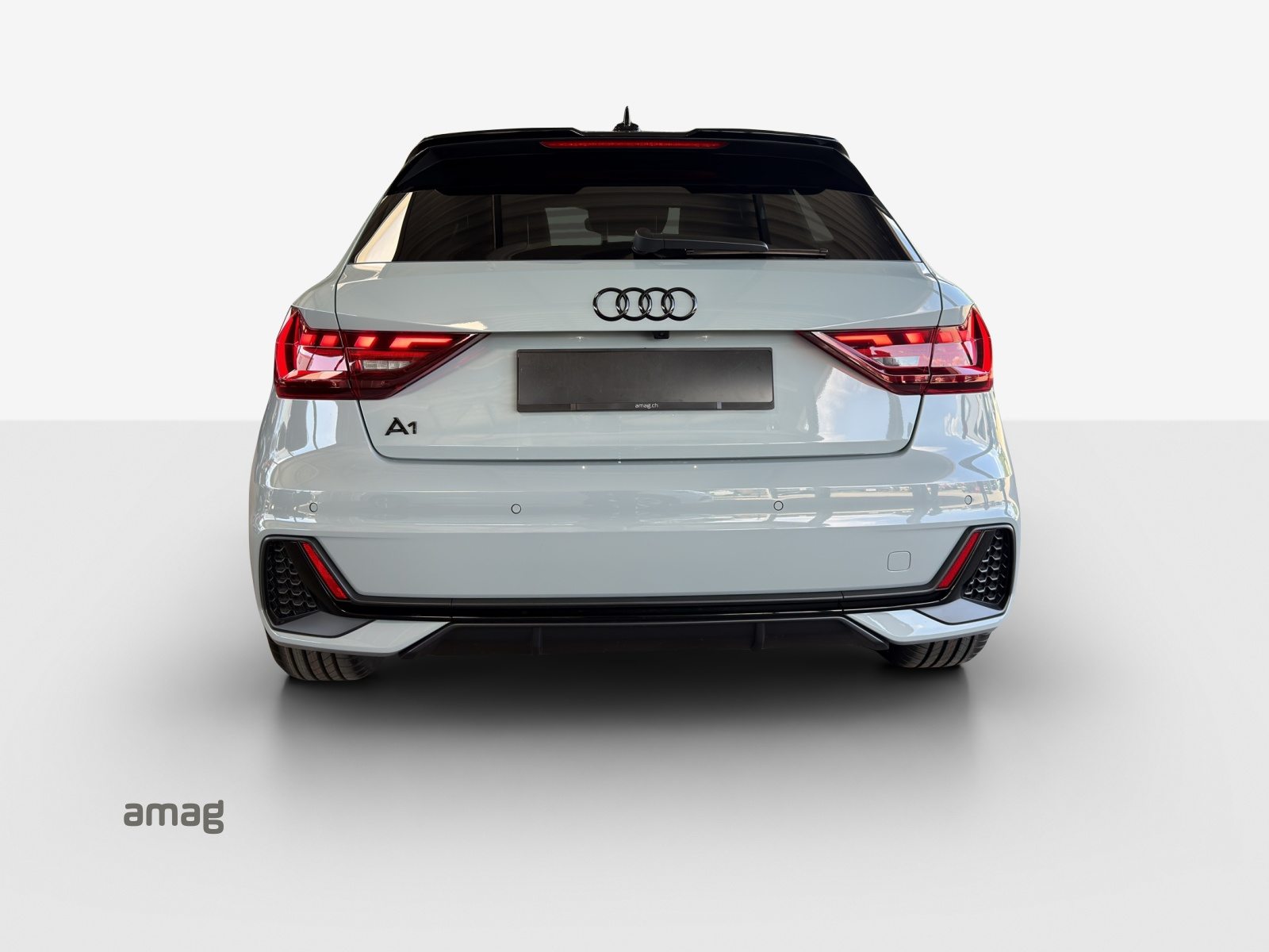 AUDI A1 Sportback 35 TFSI S line, Petrol, Automatic - 4