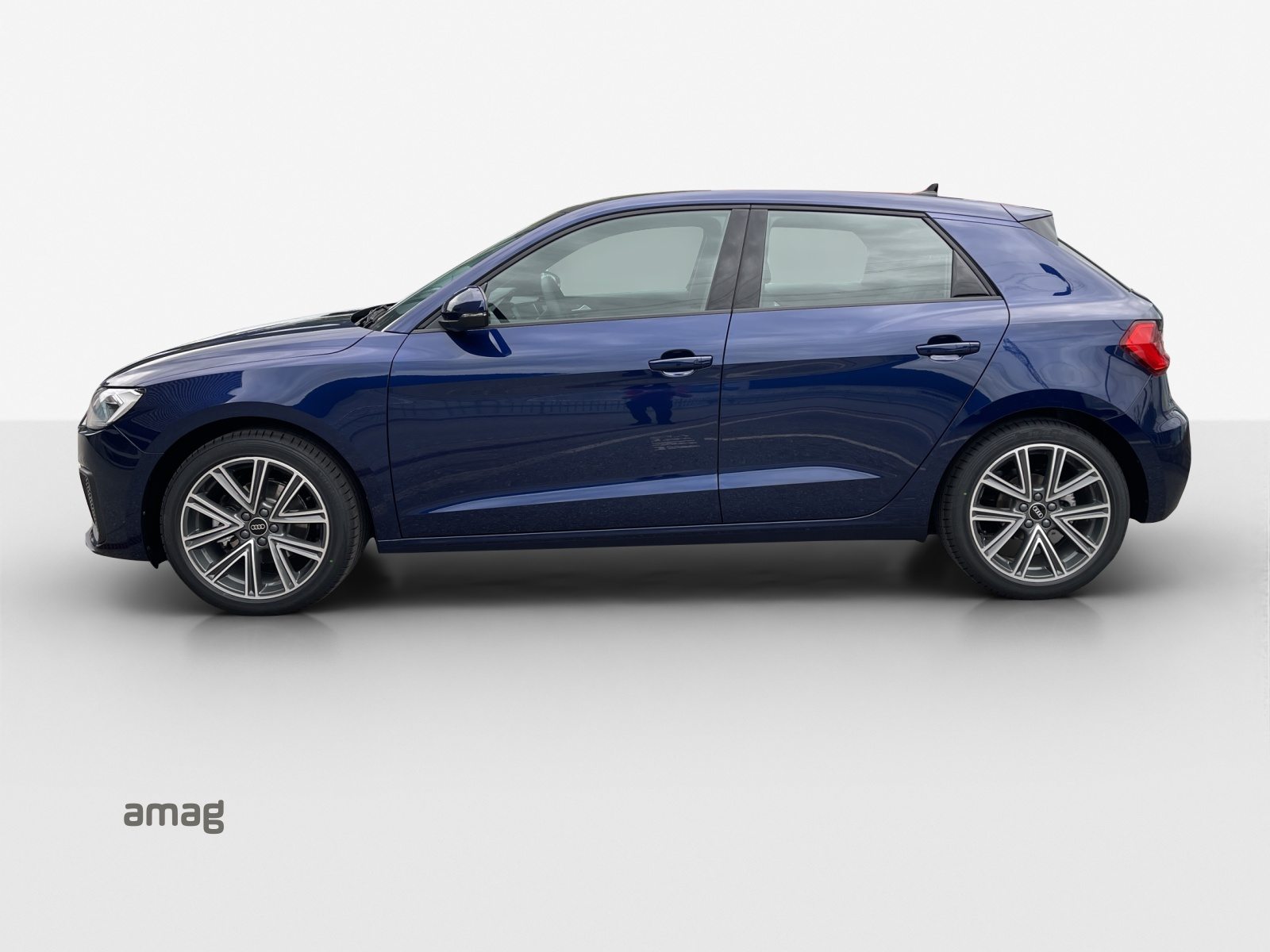 AUDI A1 Sportback 30 TFSI Attraction, Petrol, Automatic - 2