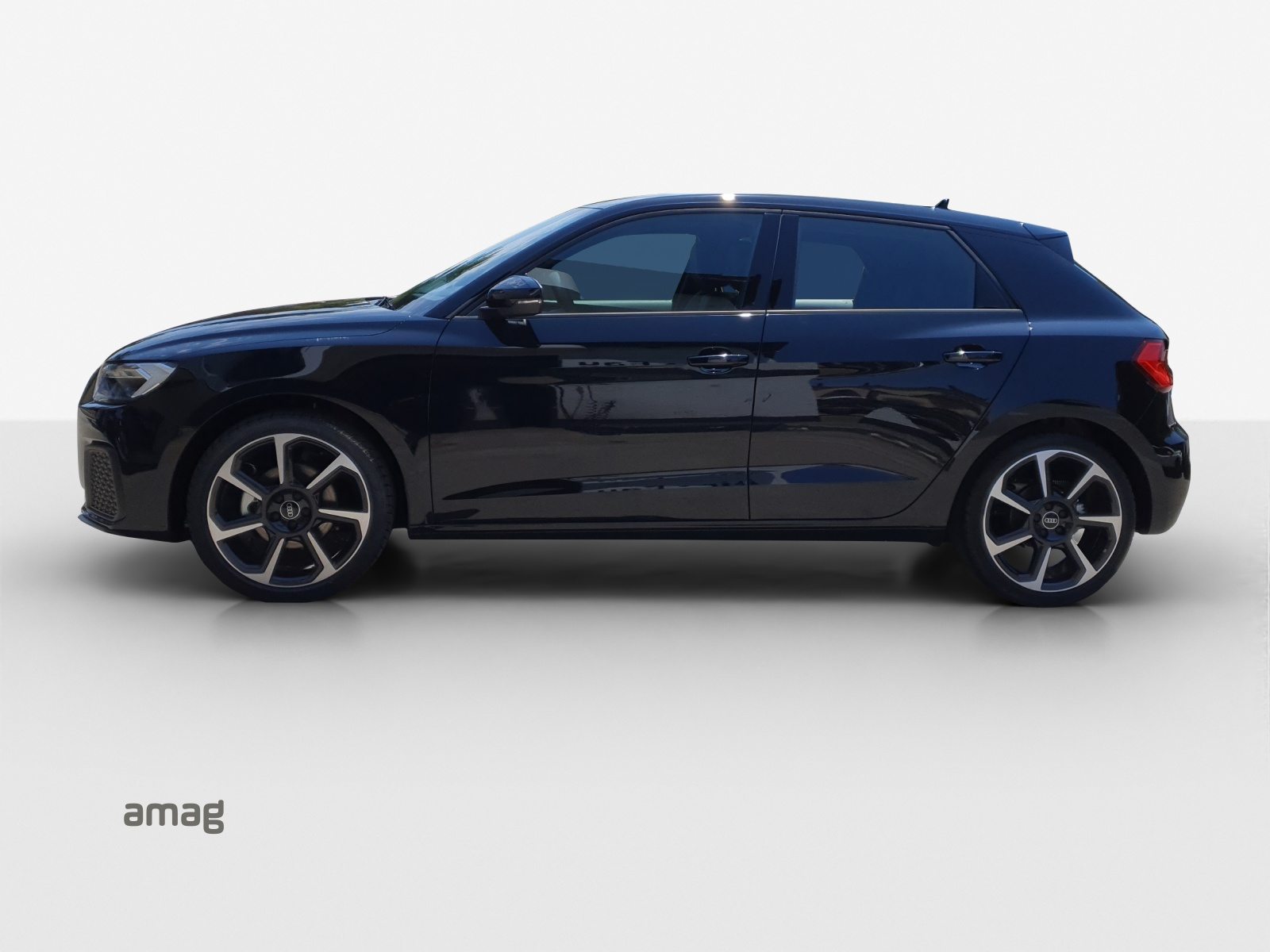AUDI A1 Sportback 30 TFSI Attraction, Petrol, Automatic - 2