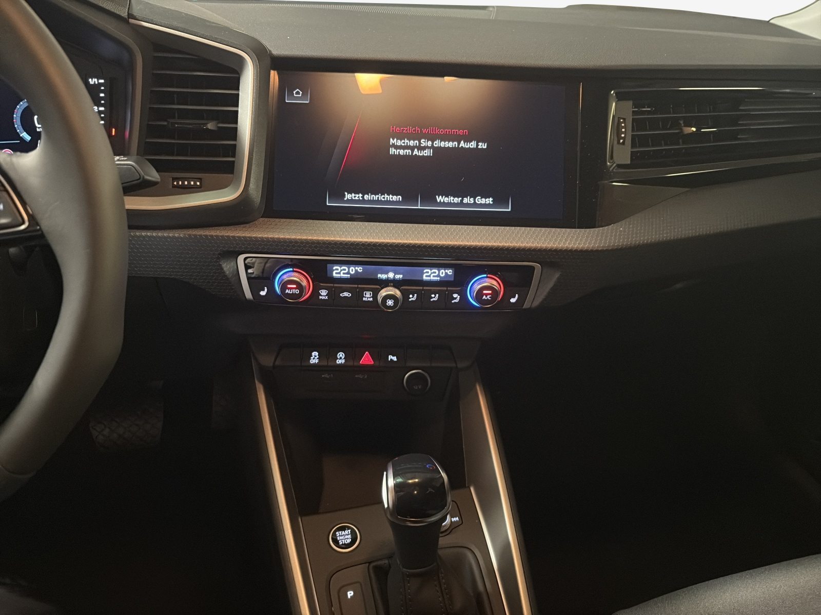 AUDI A1 Sportback 30 TFSI Attraction, Petrol, Automatic - 6