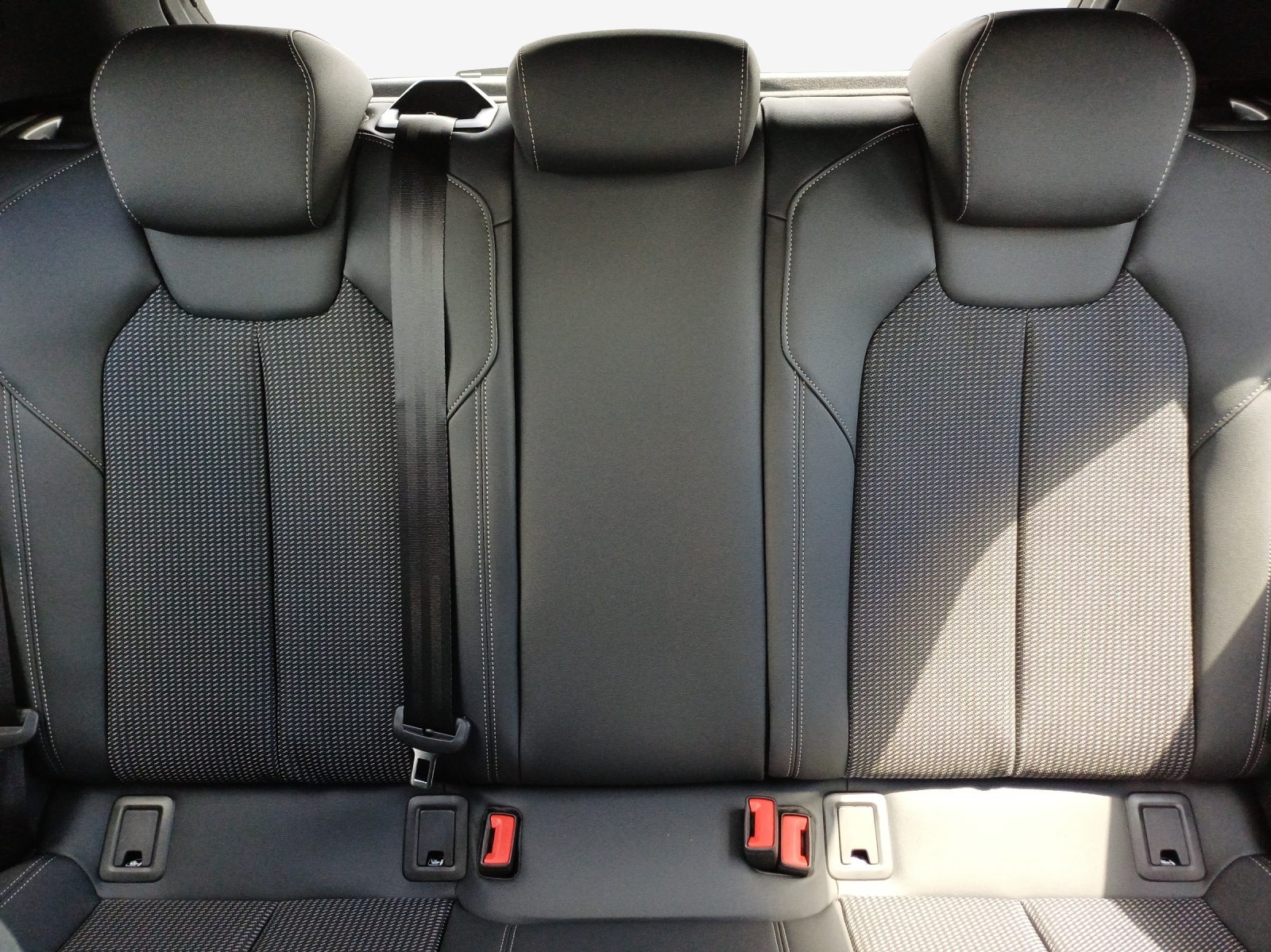 AUDI A1 Sportback 30 TFSI Attraction, Petrol, Automatic - 7