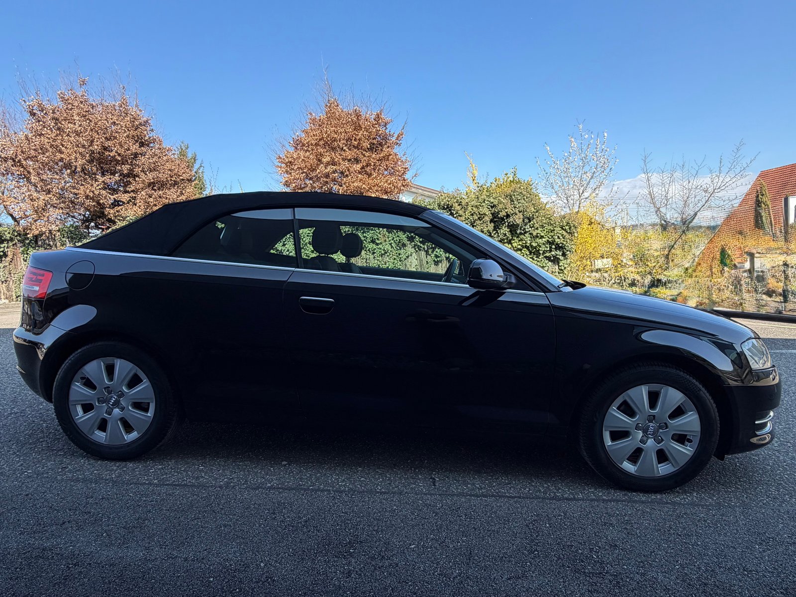 AUDI A3 Cabriolet 1.2 TFSI Attraction, Petrol, Second hand / Used, Manual - 3