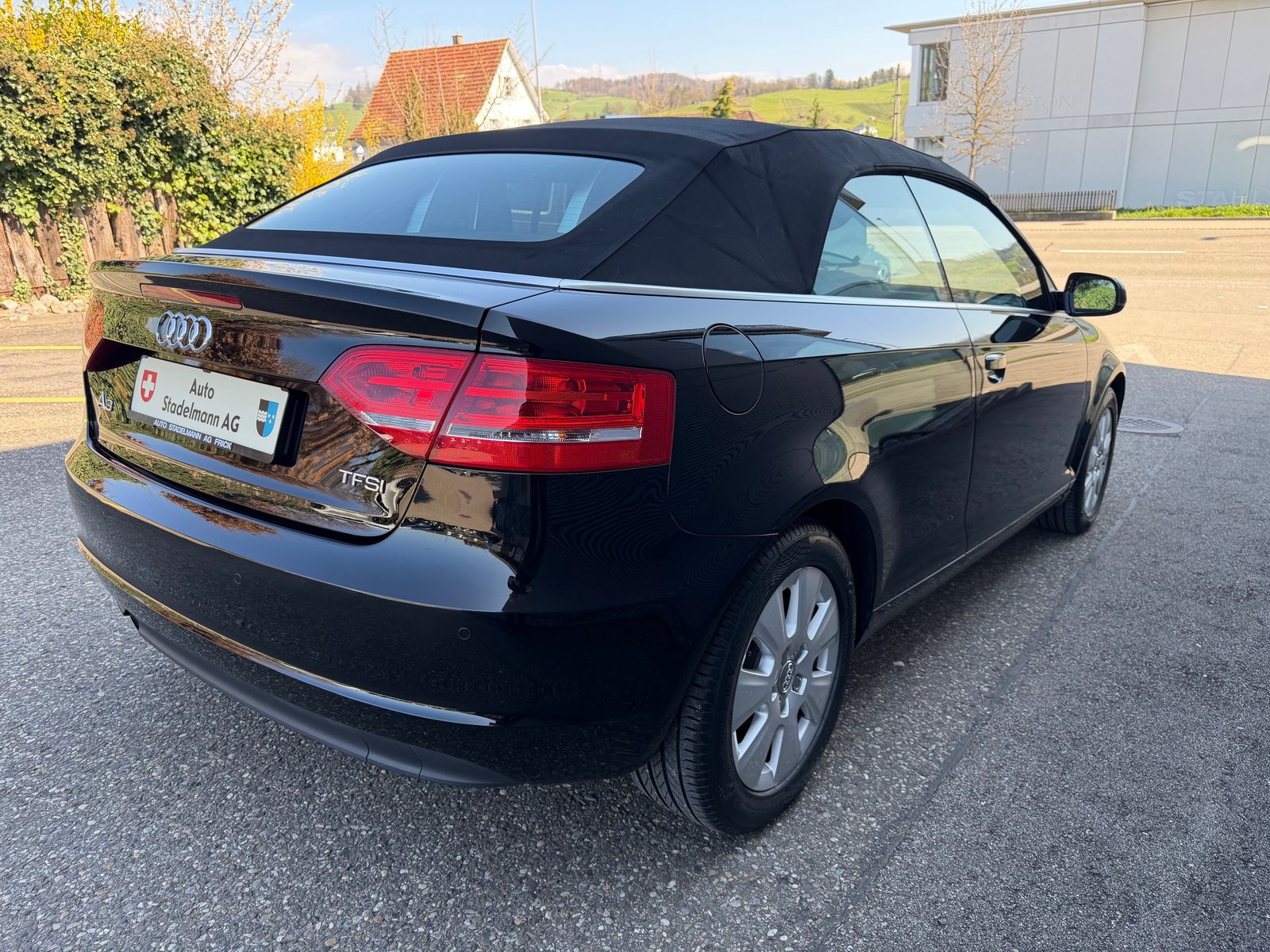AUDI A3 Cabriolet 1.2 TFSI Attraction, Petrol, Second hand / Used, Manual - 4
