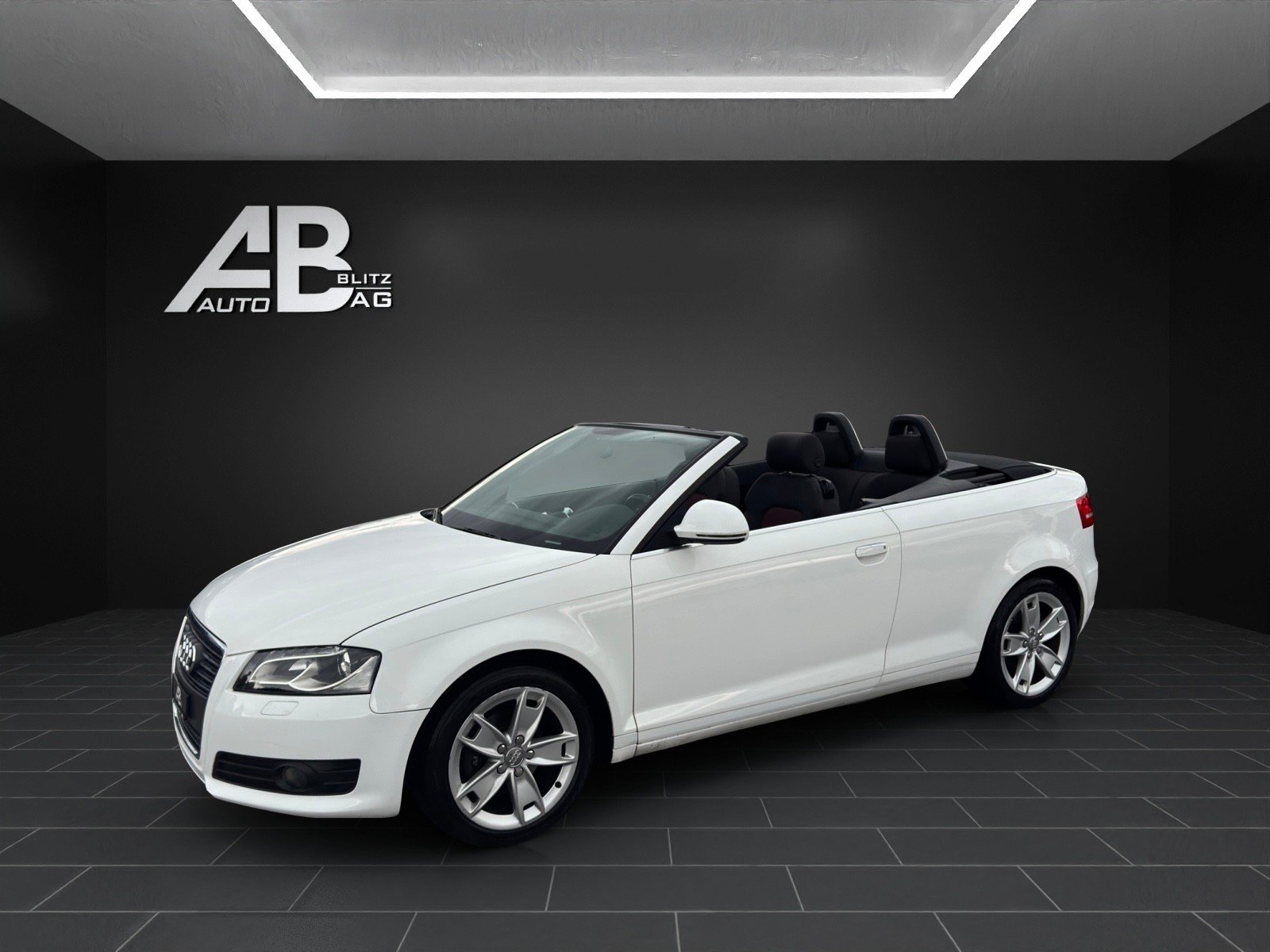 AUDI A3 Cabriolet 1.8 TFSI S-Line Ambition S-tronic, Petrol, Second hand / Used, Automatic - 2
