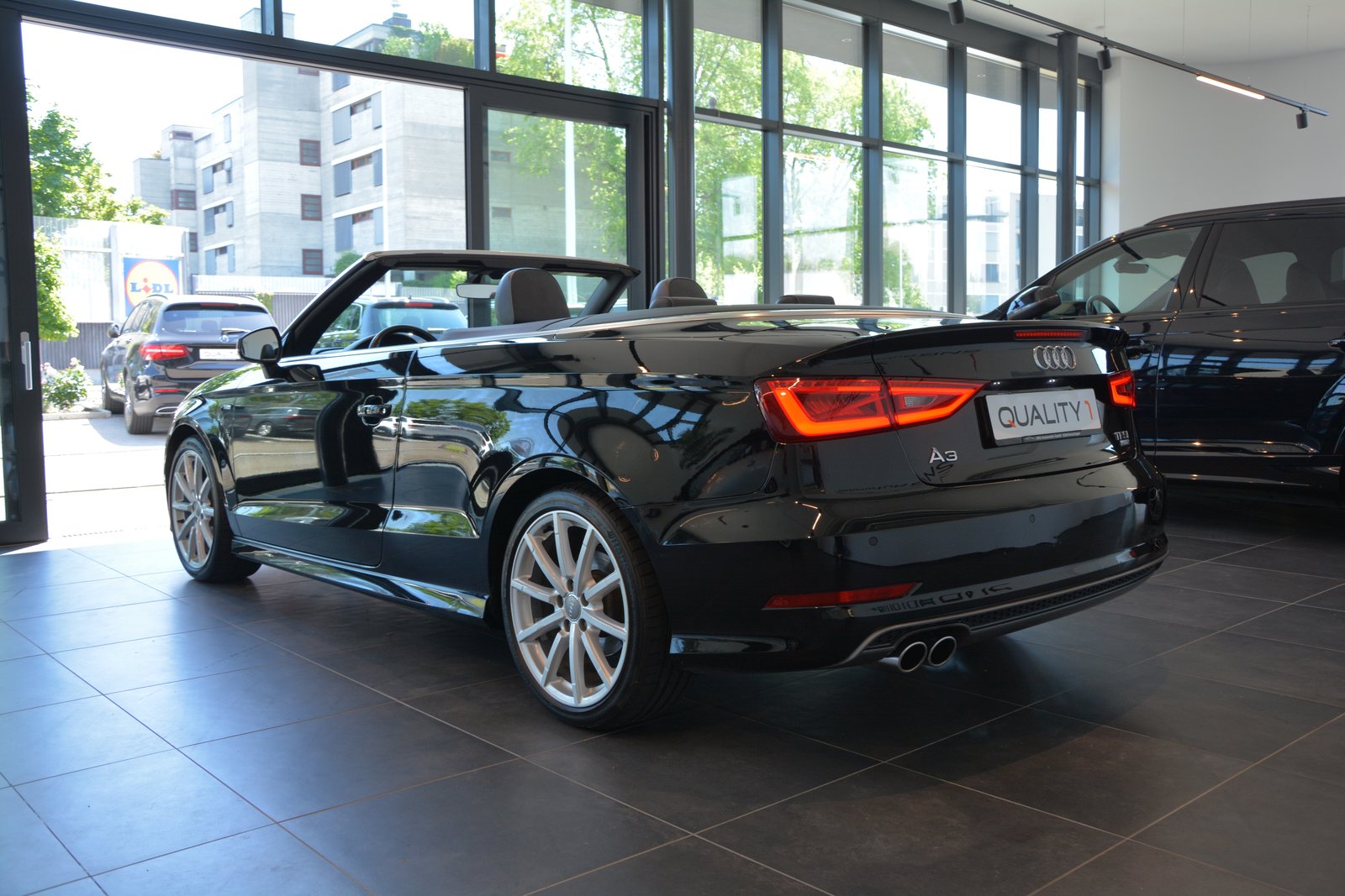 AUDI A3 Cabriolet 1.4 TFSI Attraction S-tronic S-Line, Benzin, Occasion / Gebraucht, Automatik - 4