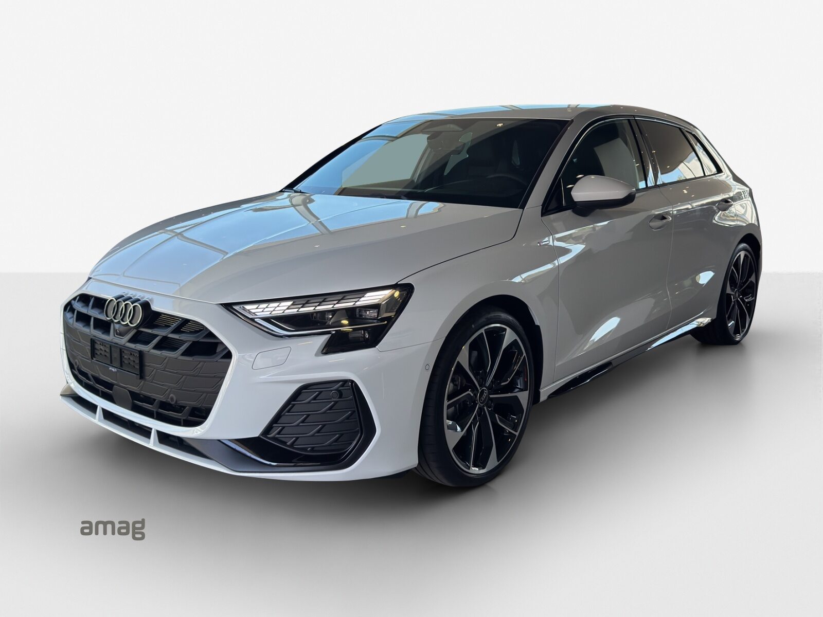 AUDI A3 Sportback TFSI 110 kW S line Attraction