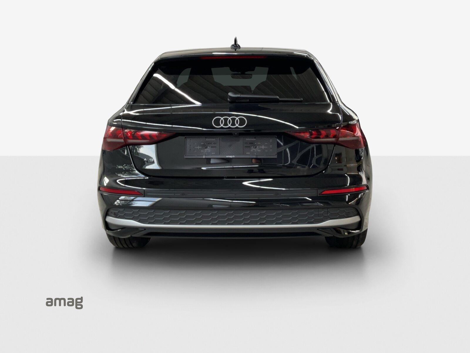 AUDI A3 Sportback TFSI 110 kW Attraction, Benzin, Neues Fahrzeug mit Tageszulassung, Automatik - 4
