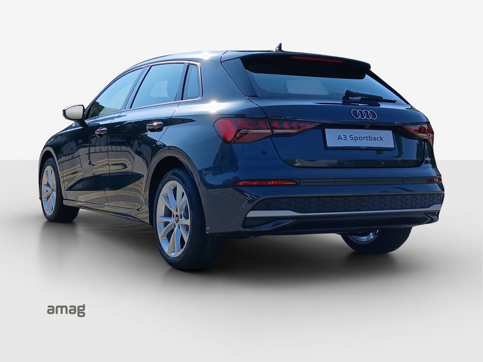 AUDI A3 Sportback TFSI 110 kW Attraction, Benzin, Neues Fahrzeug mit Tageszulassung, Automatik - 3