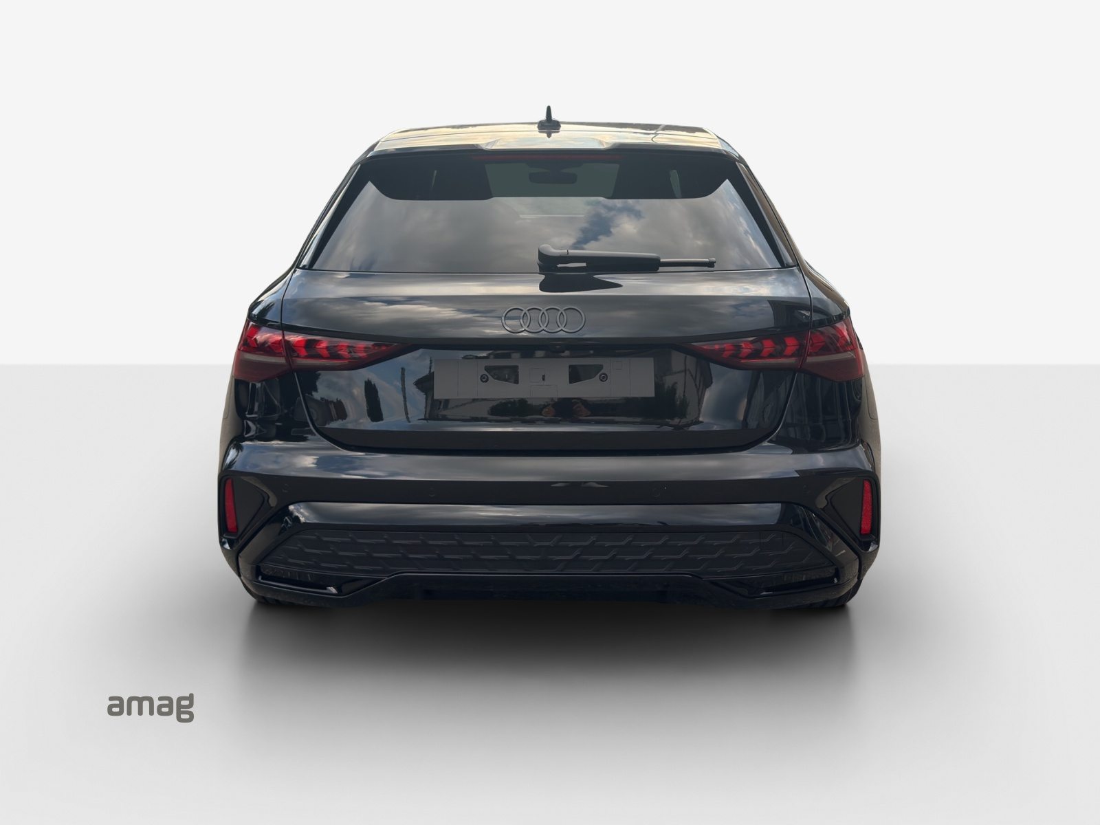 AUDI A3 Sportback TFSI e 200 kW S line Attraction, Voll-Hybrid Benzin/Elektro, Neuwagen, Automatik - 4